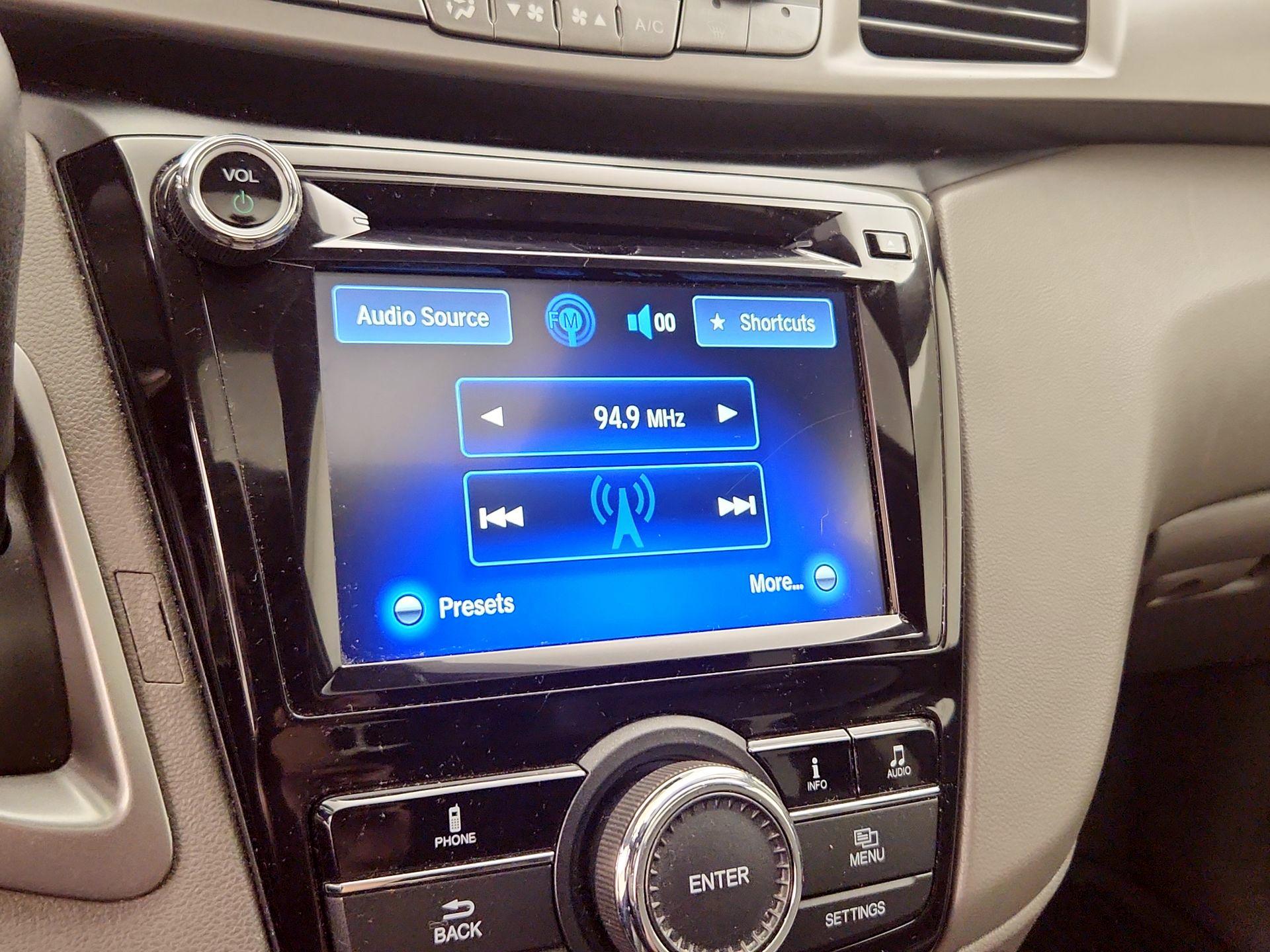 Thumbnail: 2016 Honda Odyssey - 15