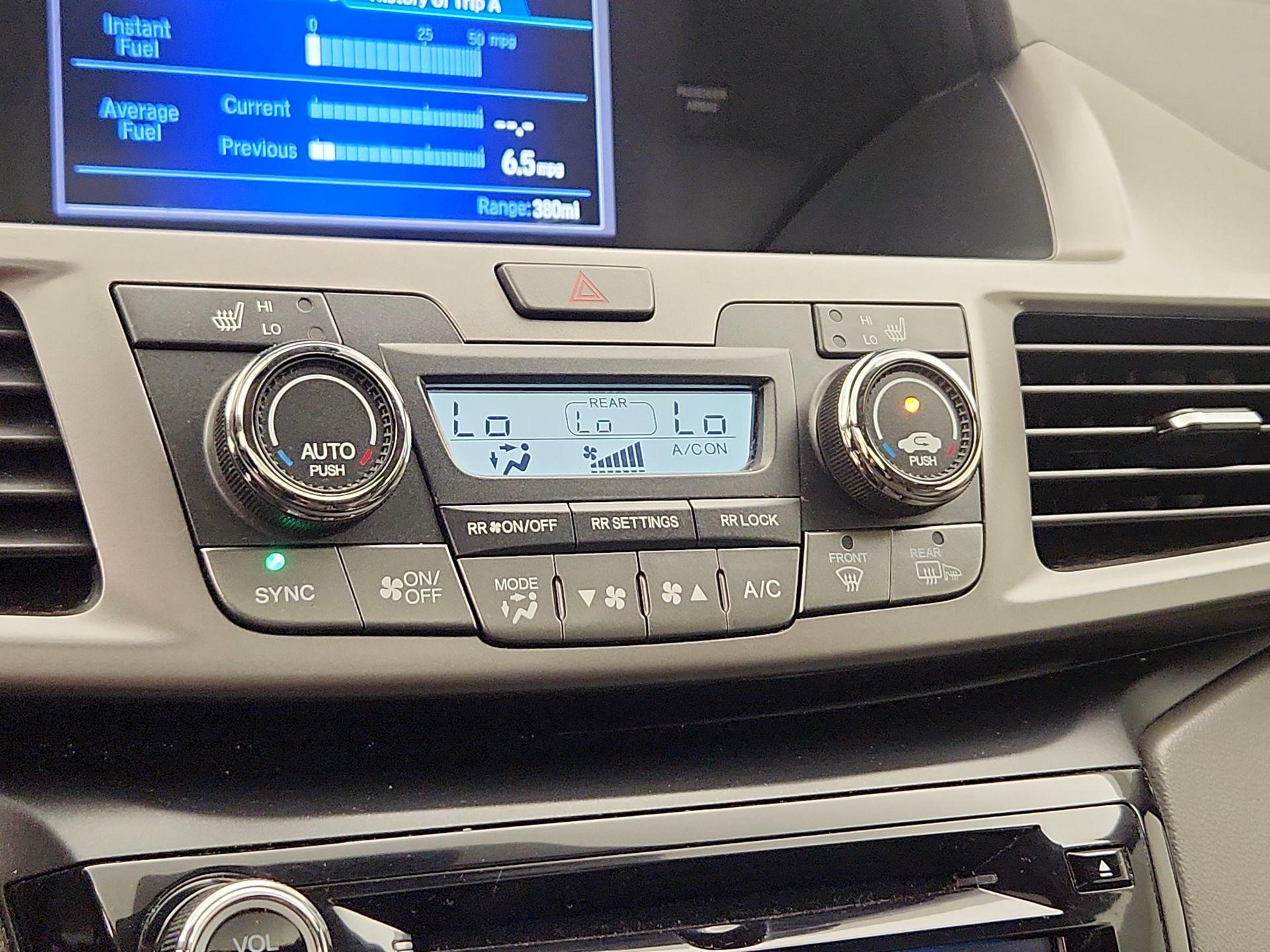 Thumbnail: 2016 Honda Odyssey - 16