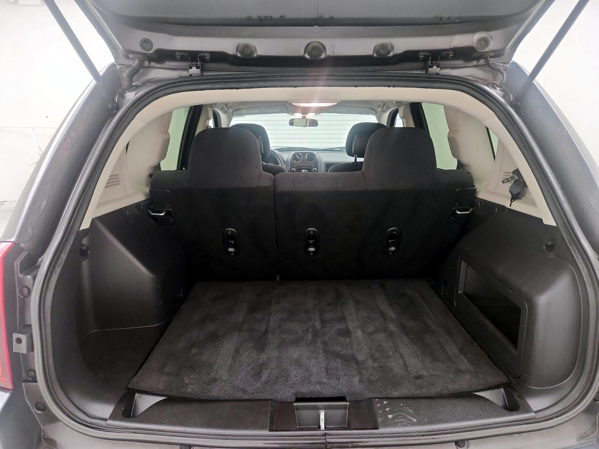 Thumbnail: 2015 Jeep Compass - 17