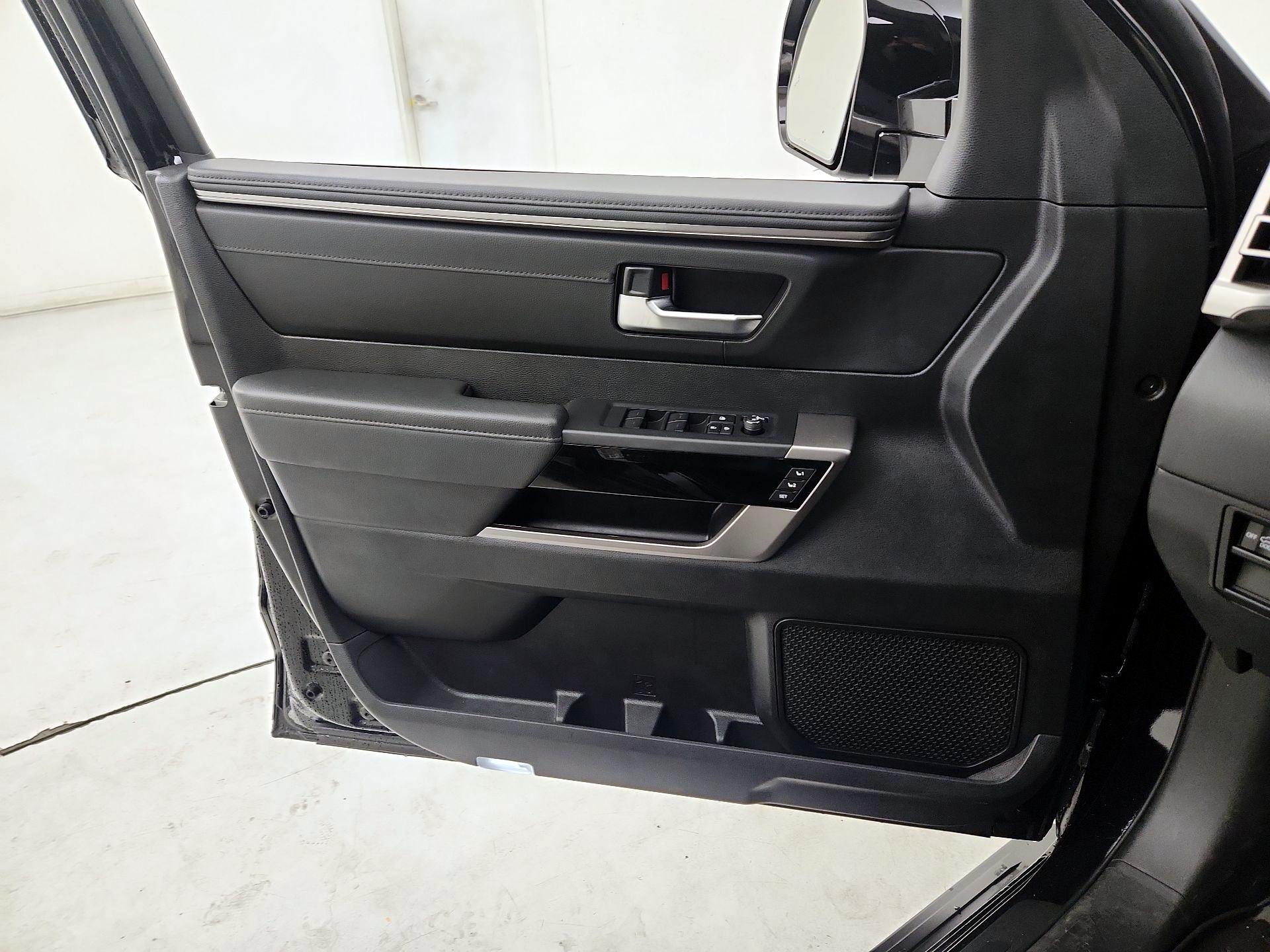 Thumbnail: 2023 Toyota Sequoia - 12