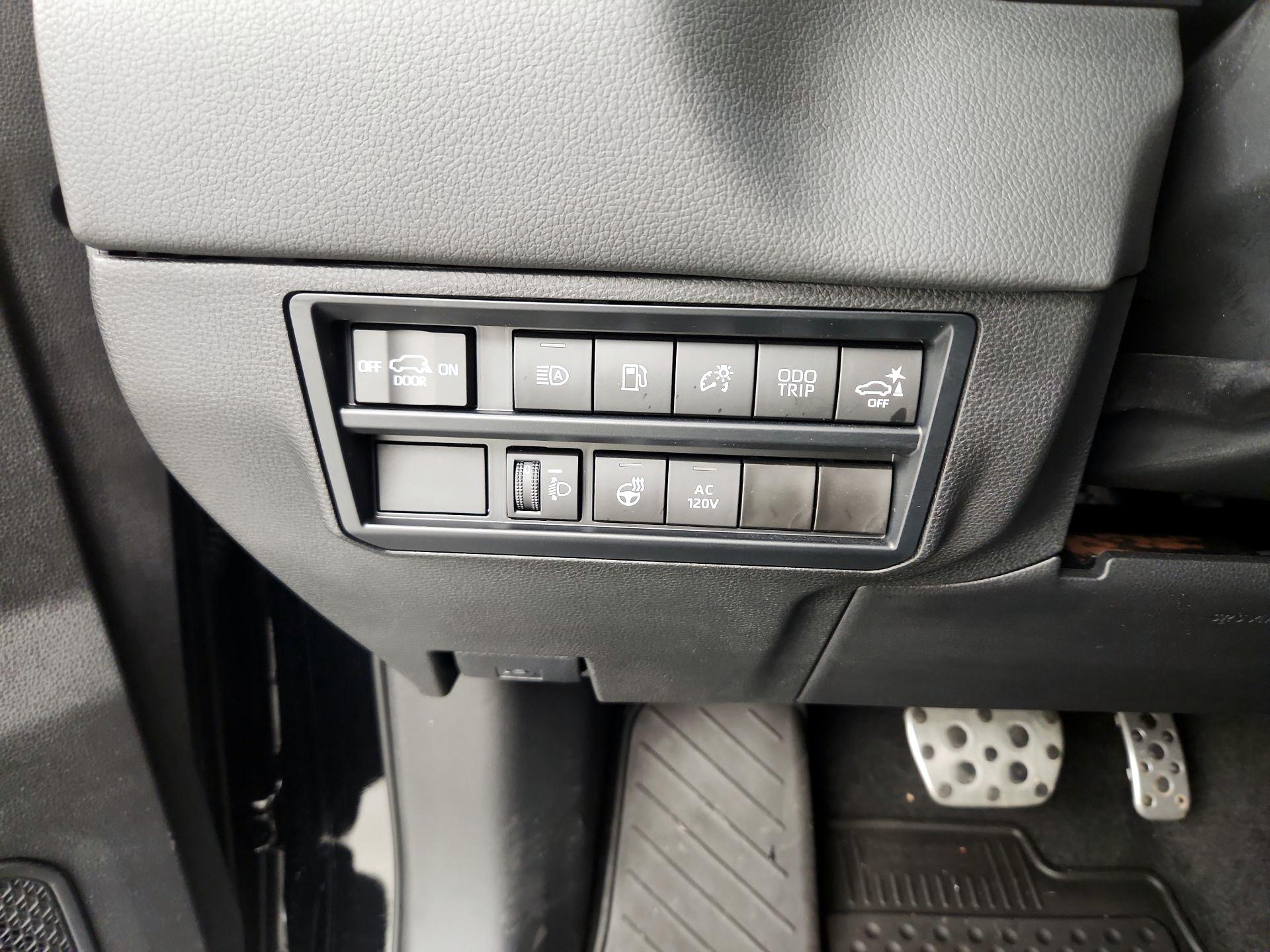 Thumbnail: 2023 Toyota Sequoia - 13