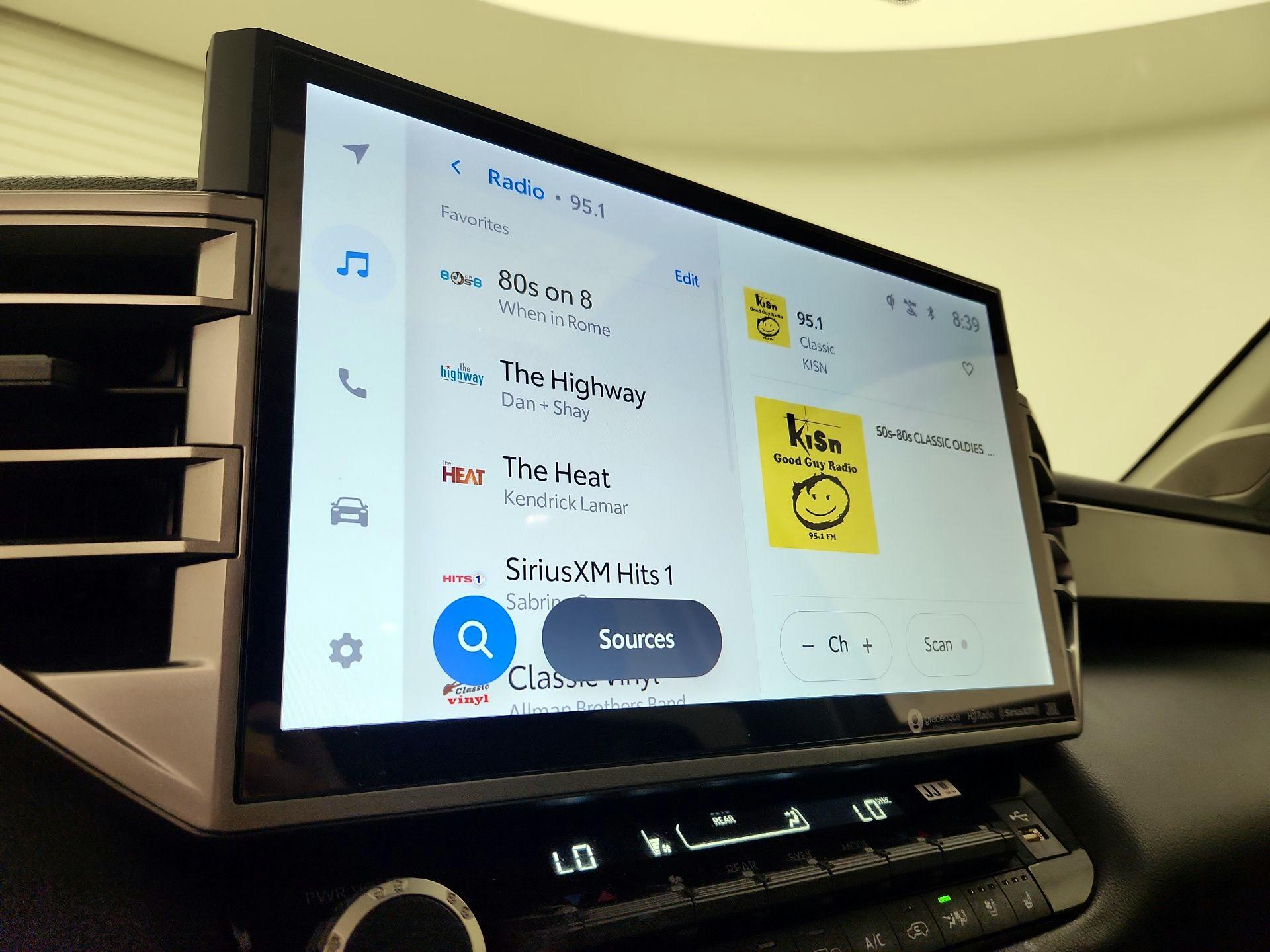 Thumbnail: 2023 Toyota Sequoia - 15