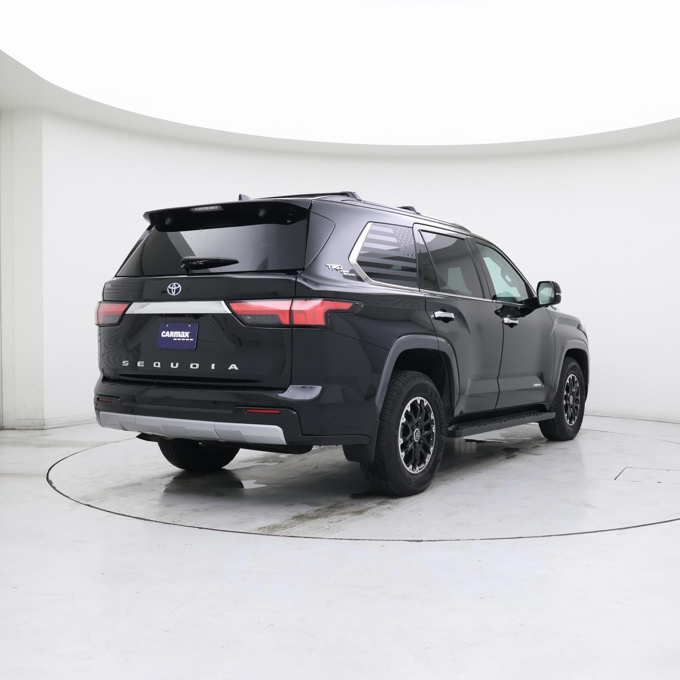 Thumbnail: 2023 Toyota Sequoia - 8