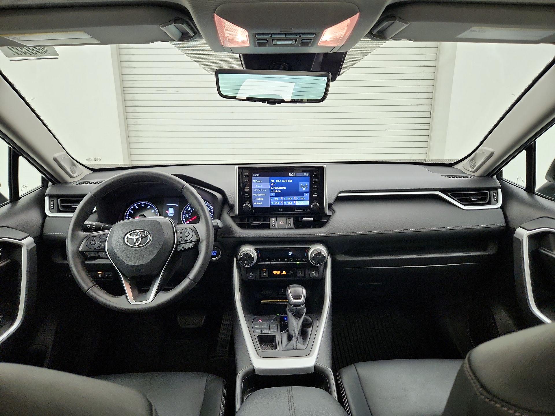 Thumbnail: 2021 Toyota RAV4 - 9
