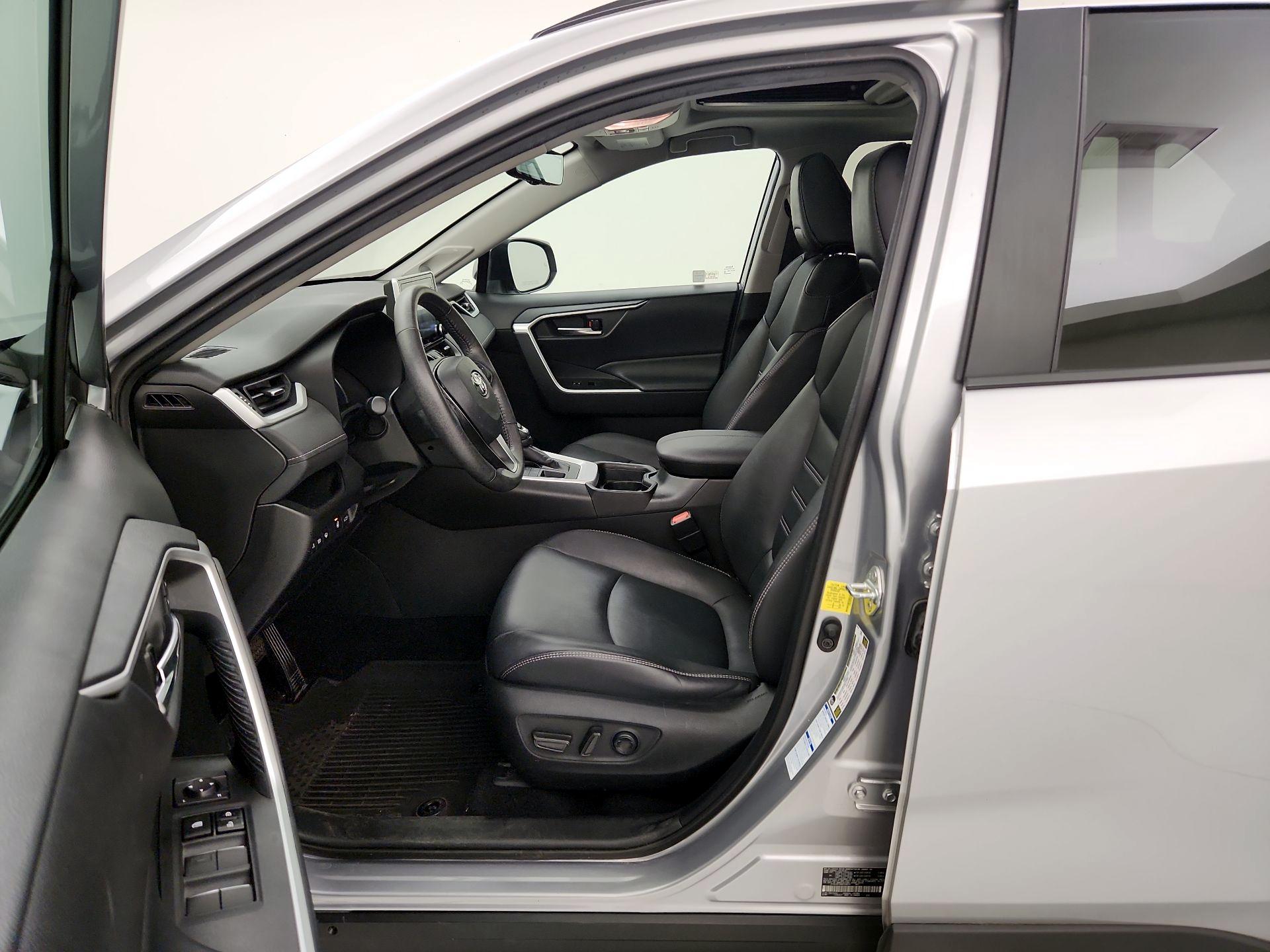 Thumbnail: 2021 Toyota RAV4 - 11