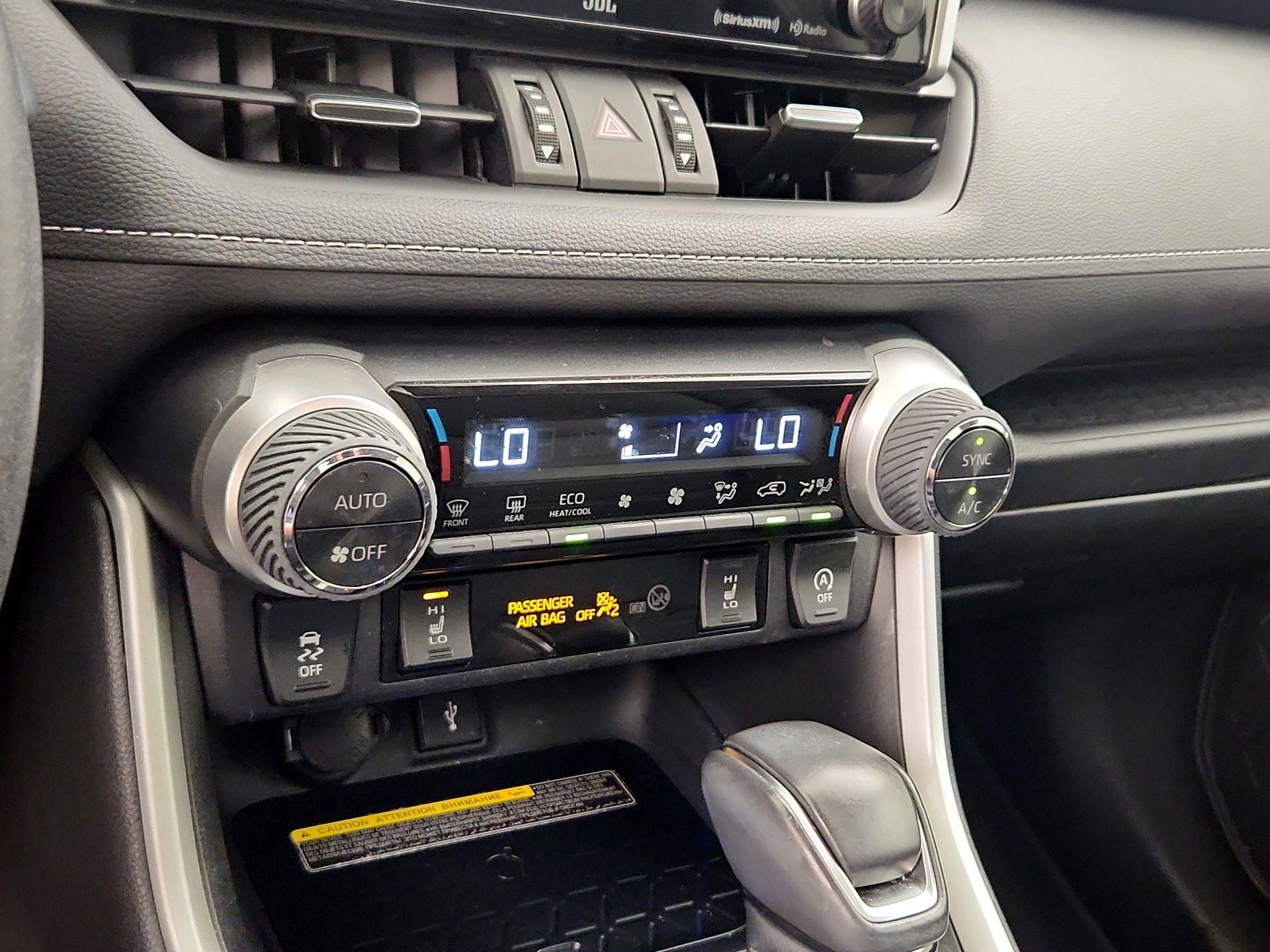 Thumbnail: 2021 Toyota RAV4 - 16