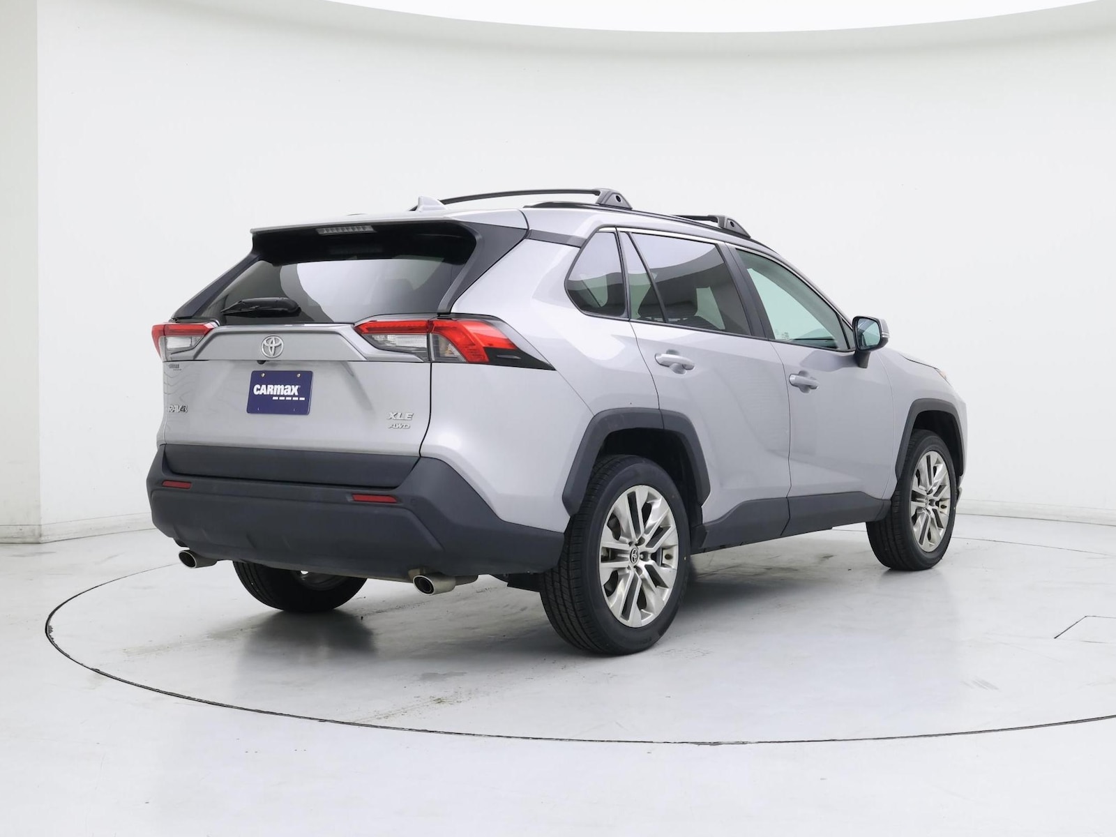 2021 Toyota RAV4 XLE Premium - Photo 9