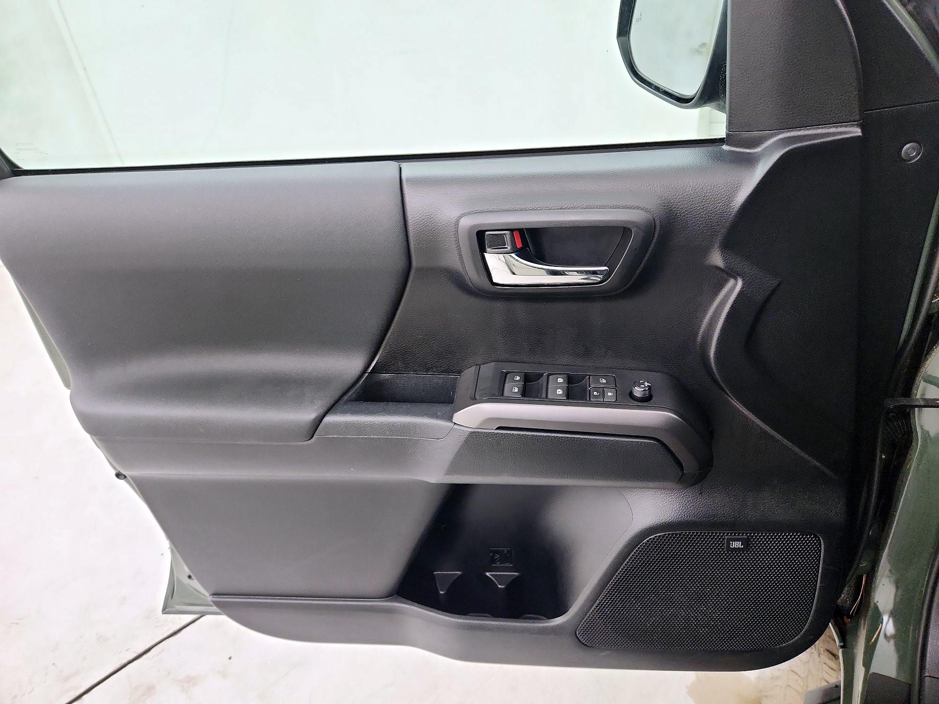 Thumbnail: 2021 Toyota Tacoma - 12