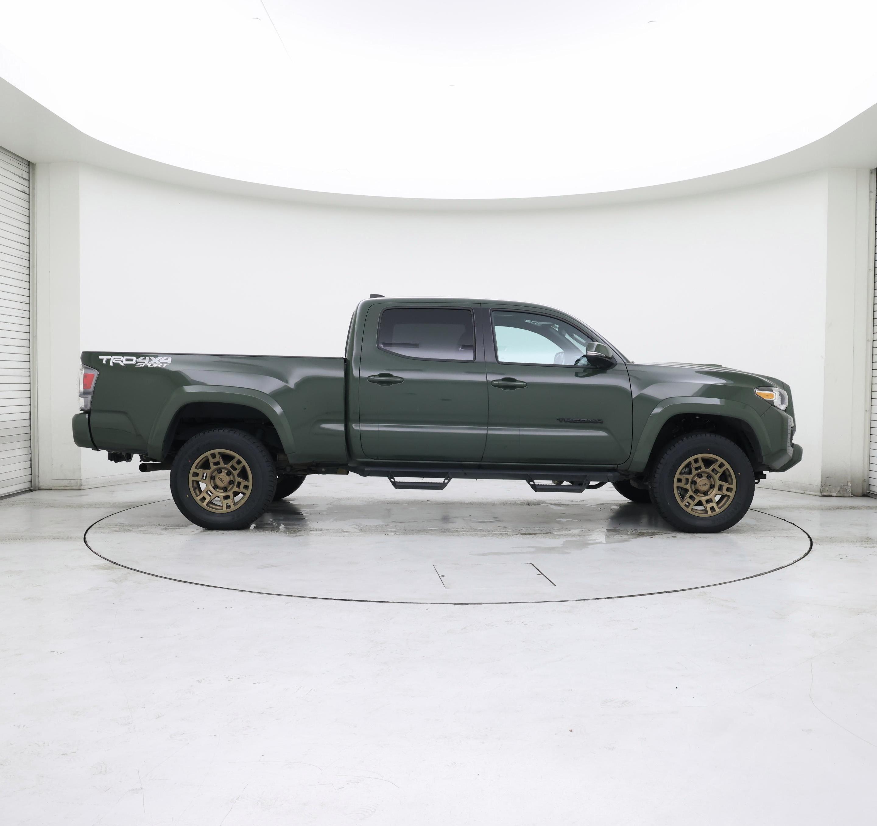 Thumbnail: 2021 Toyota Tacoma - 7