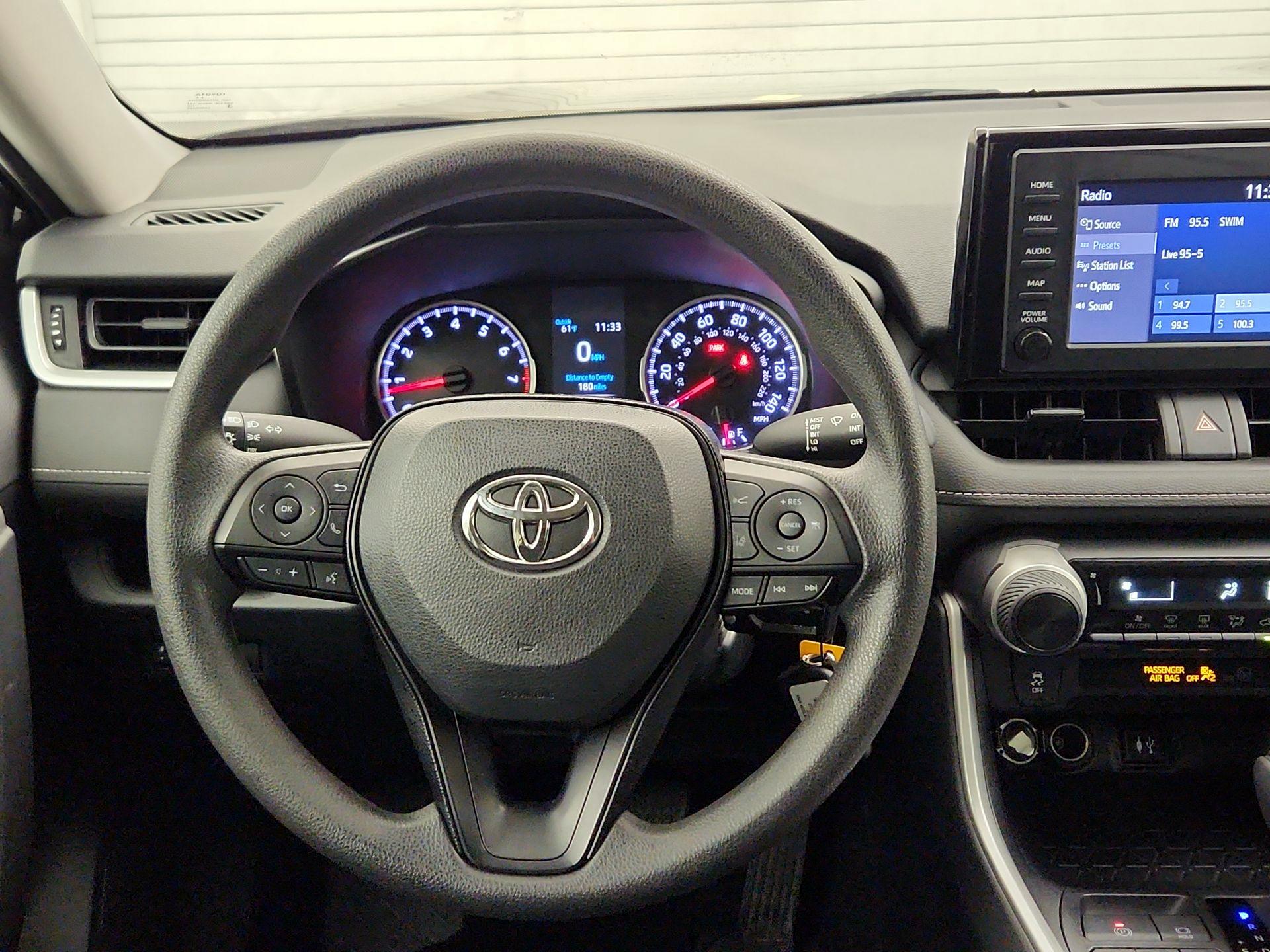Thumbnail: 2019 Toyota RAV4 - 10