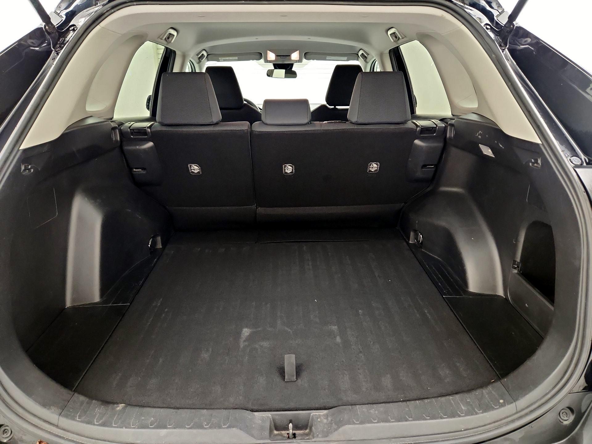 Thumbnail: 2019 Toyota RAV4 - 20