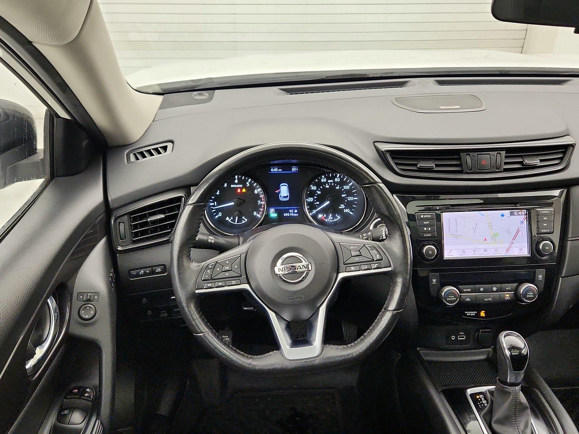 Thumbnail: 2018 Nissan Rogue - 10