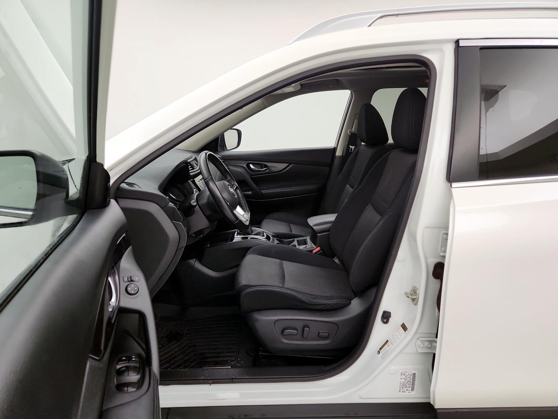 Thumbnail: 2018 Nissan Rogue - 11