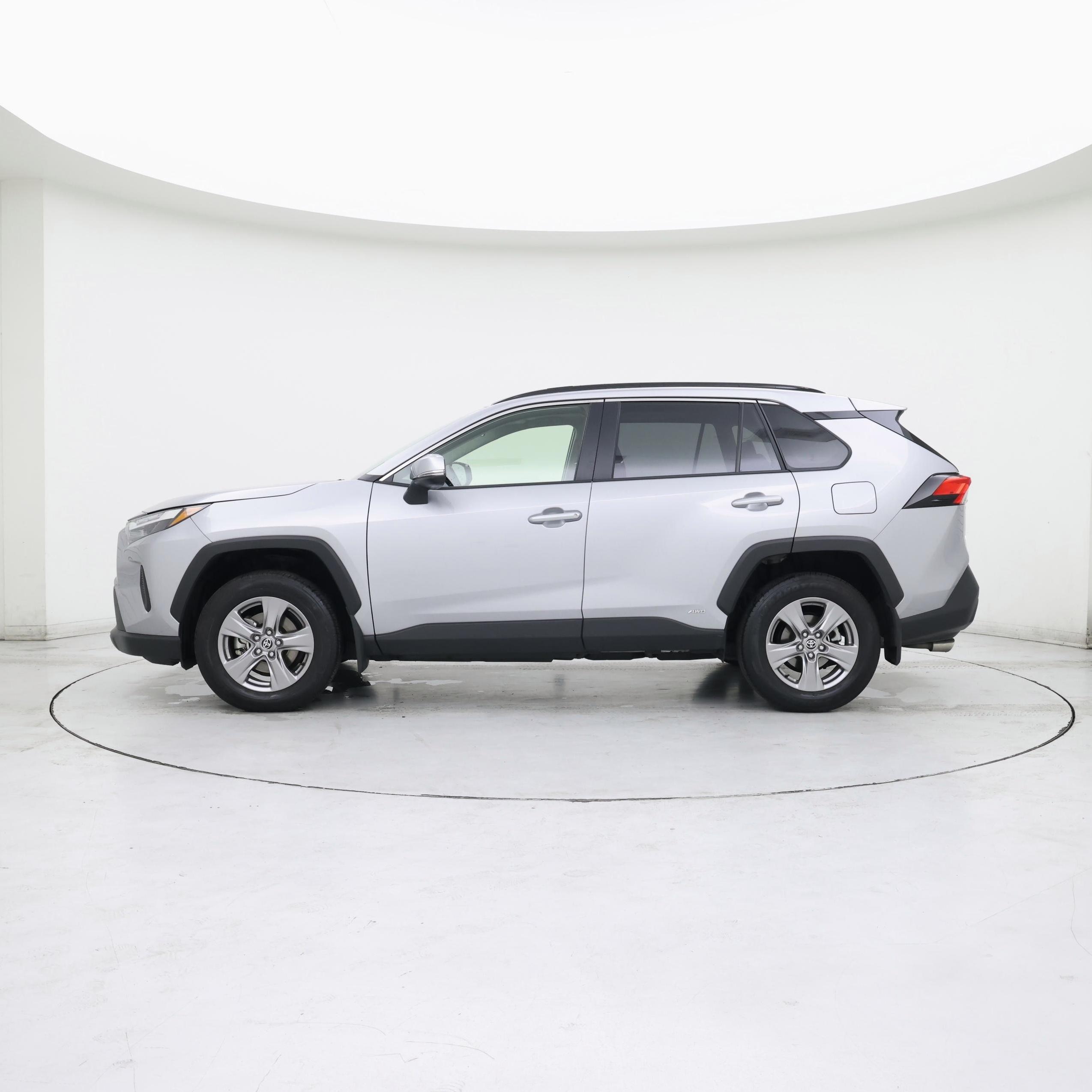 Thumbnail: 2025 Toyota RAV4 - 3