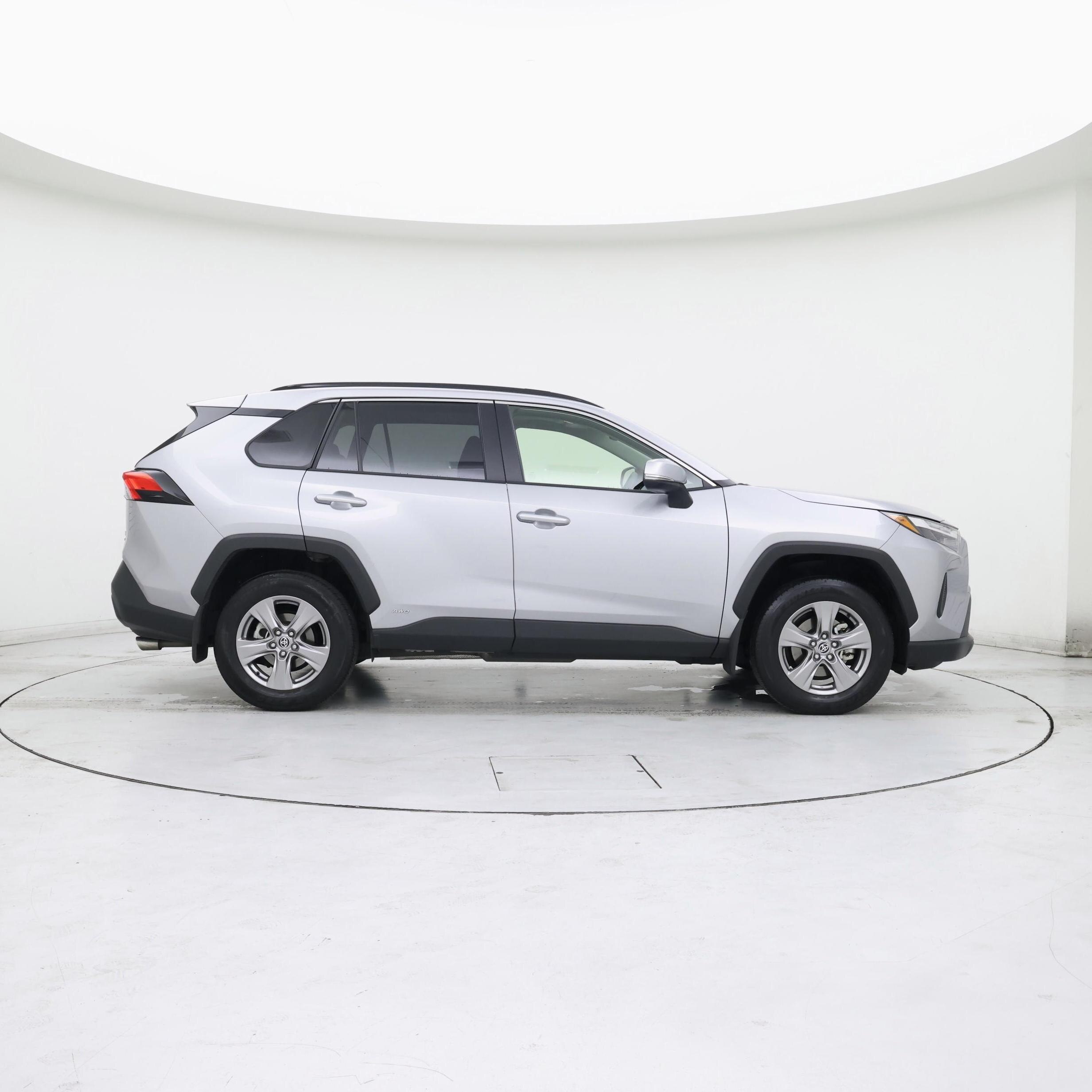 Thumbnail: 2025 Toyota RAV4 - 7