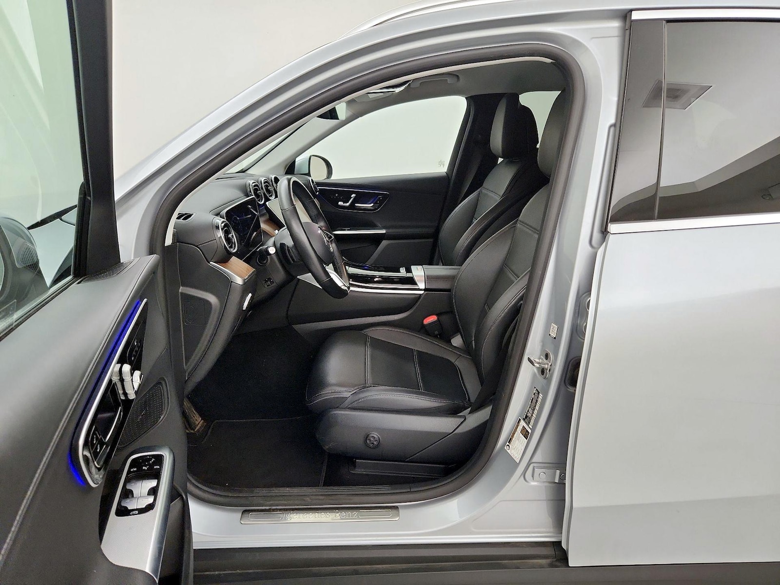 2024 Mercedes-Benz GLC GLC 300 - Photo 12
