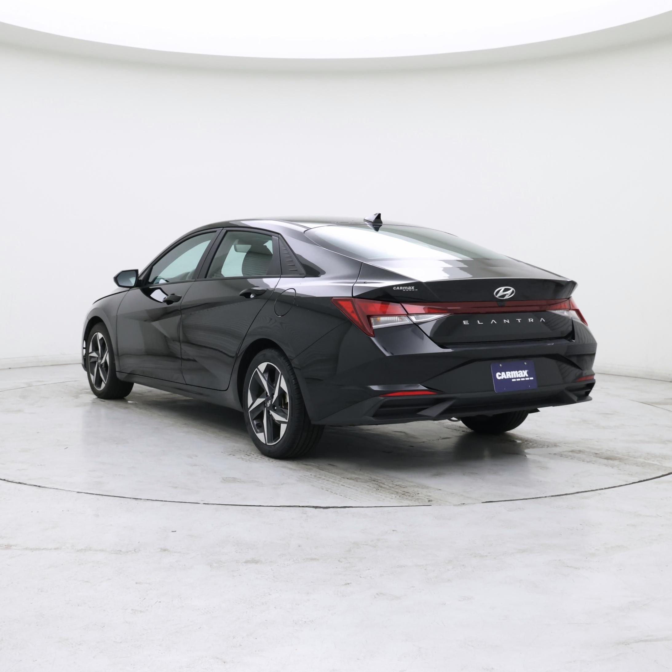 Thumbnail: 2023 Hyundai Elantra - 2