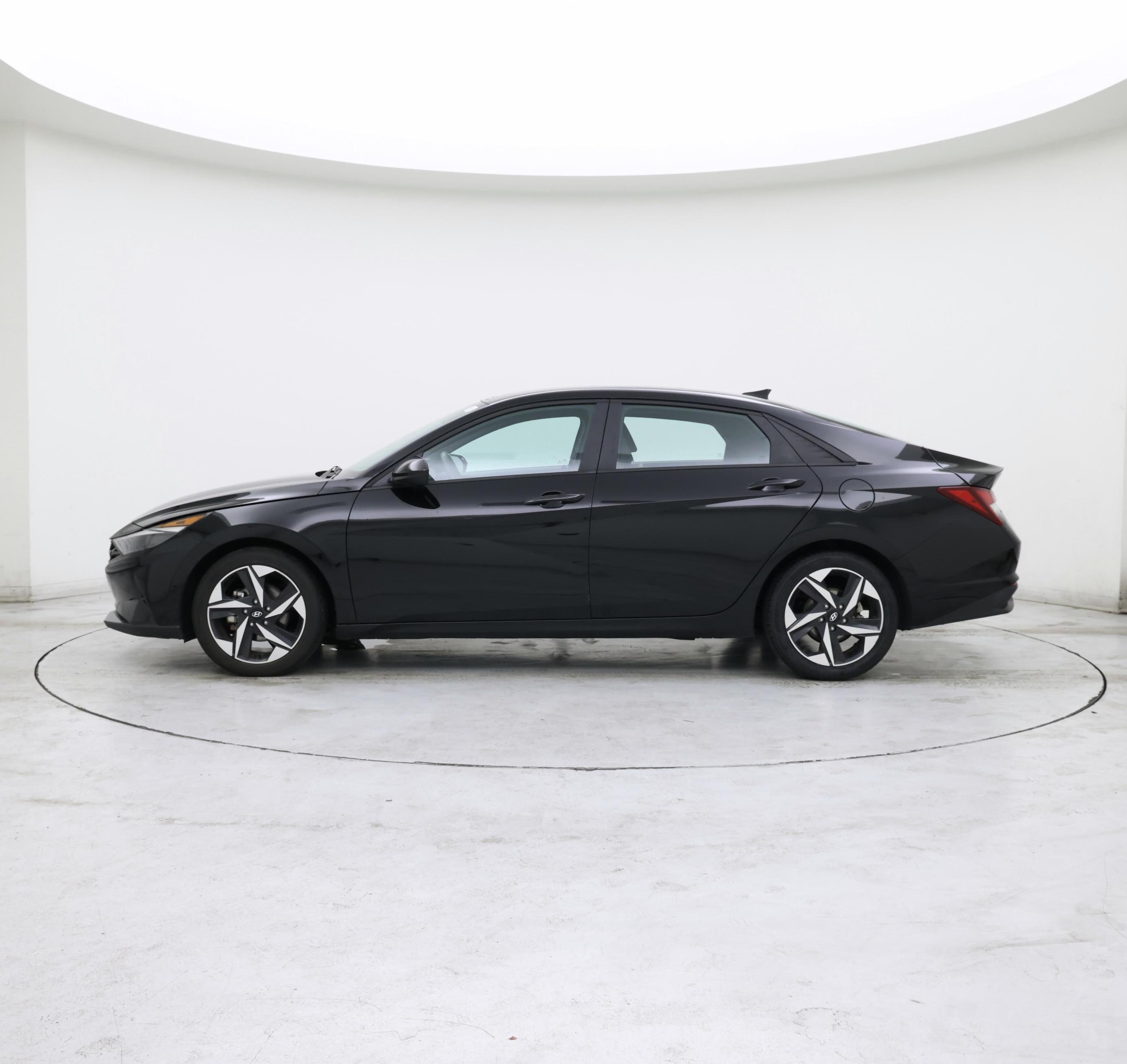Thumbnail: 2023 Hyundai Elantra - 3