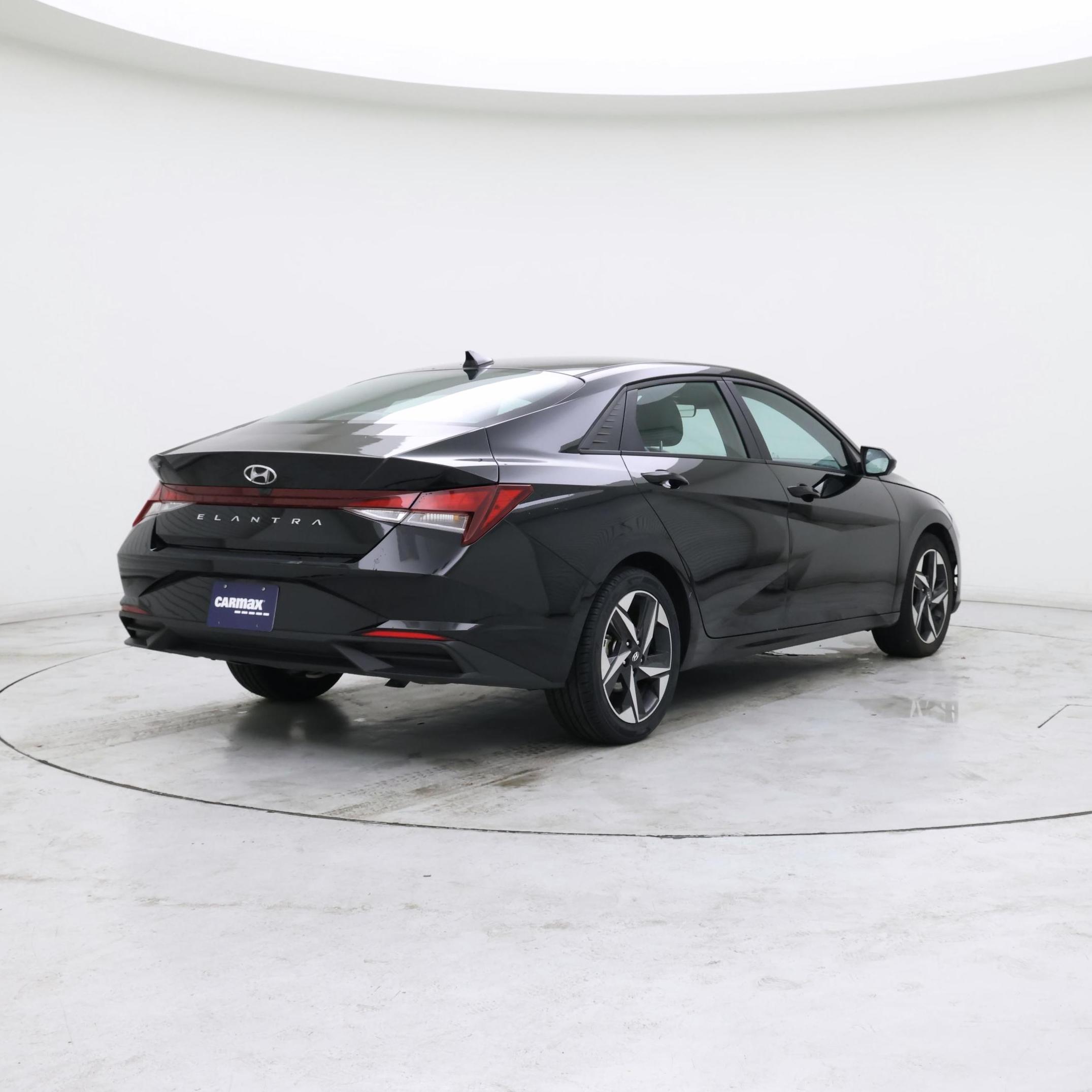 Thumbnail: 2023 Hyundai Elantra - 8