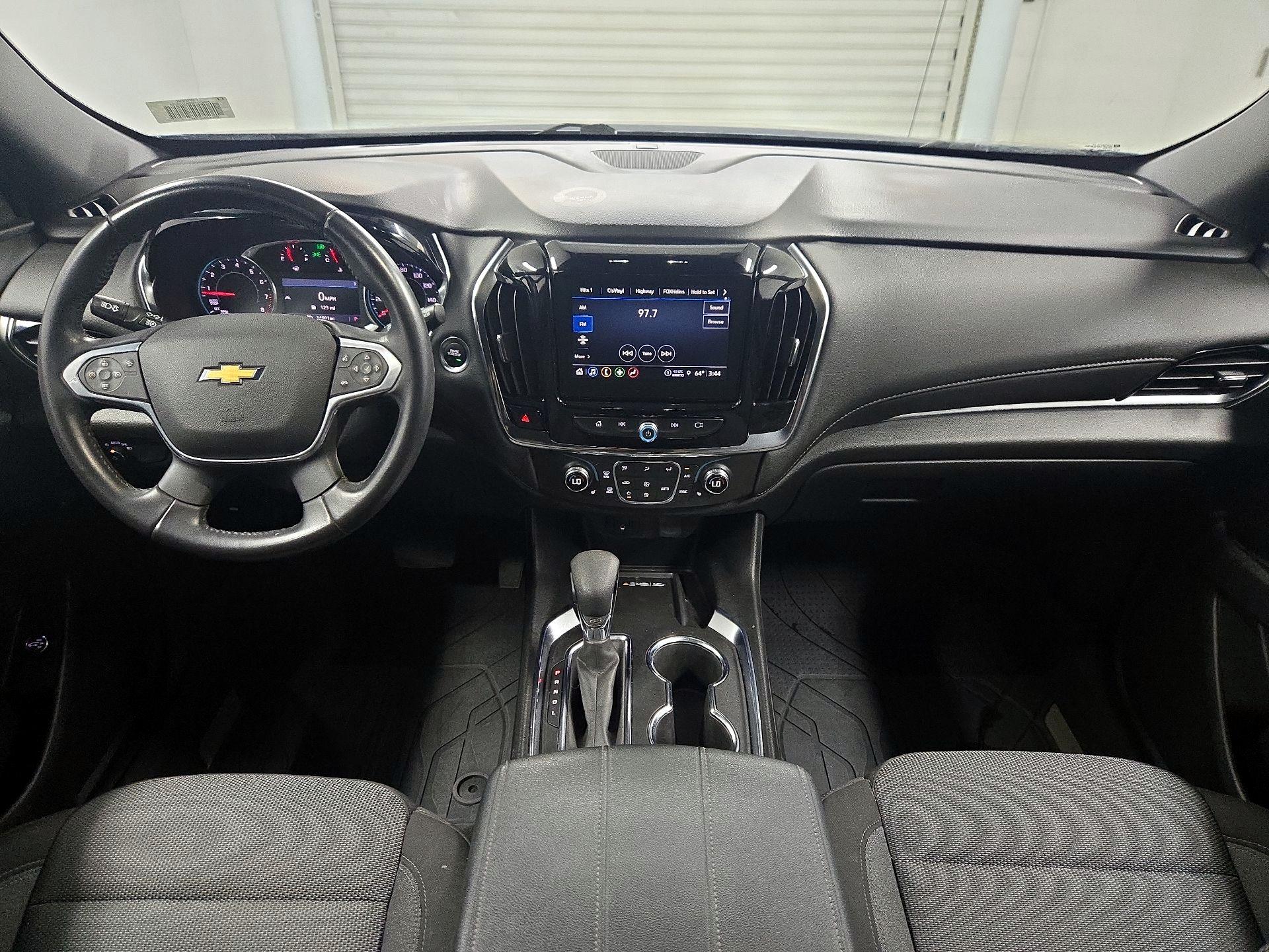 Thumbnail: 2022 Chevrolet Traverse - 9