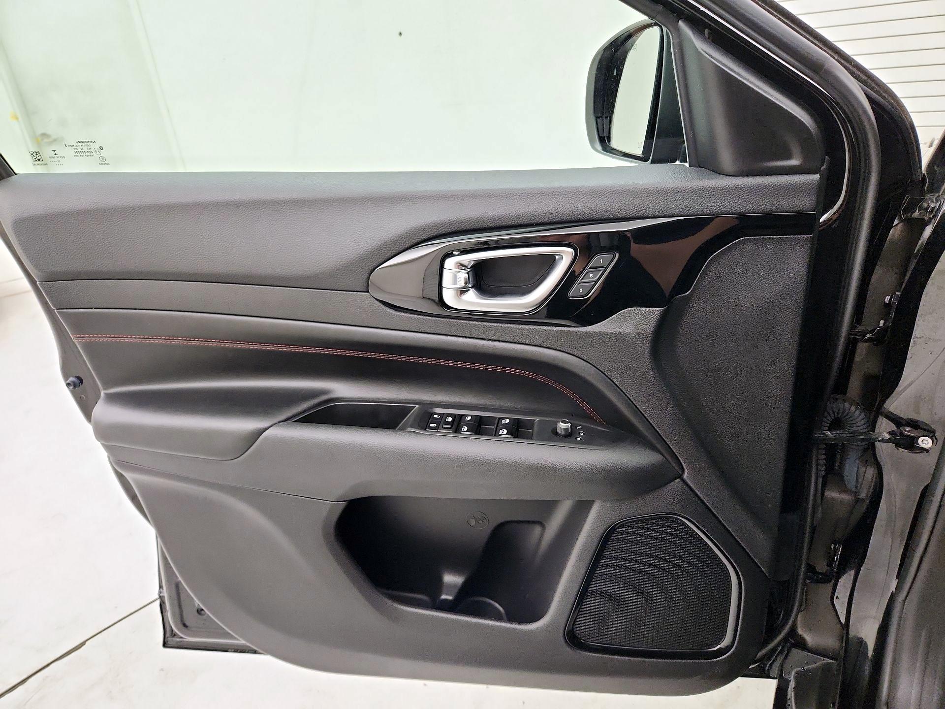 Thumbnail: 2022 Jeep Compass - 12