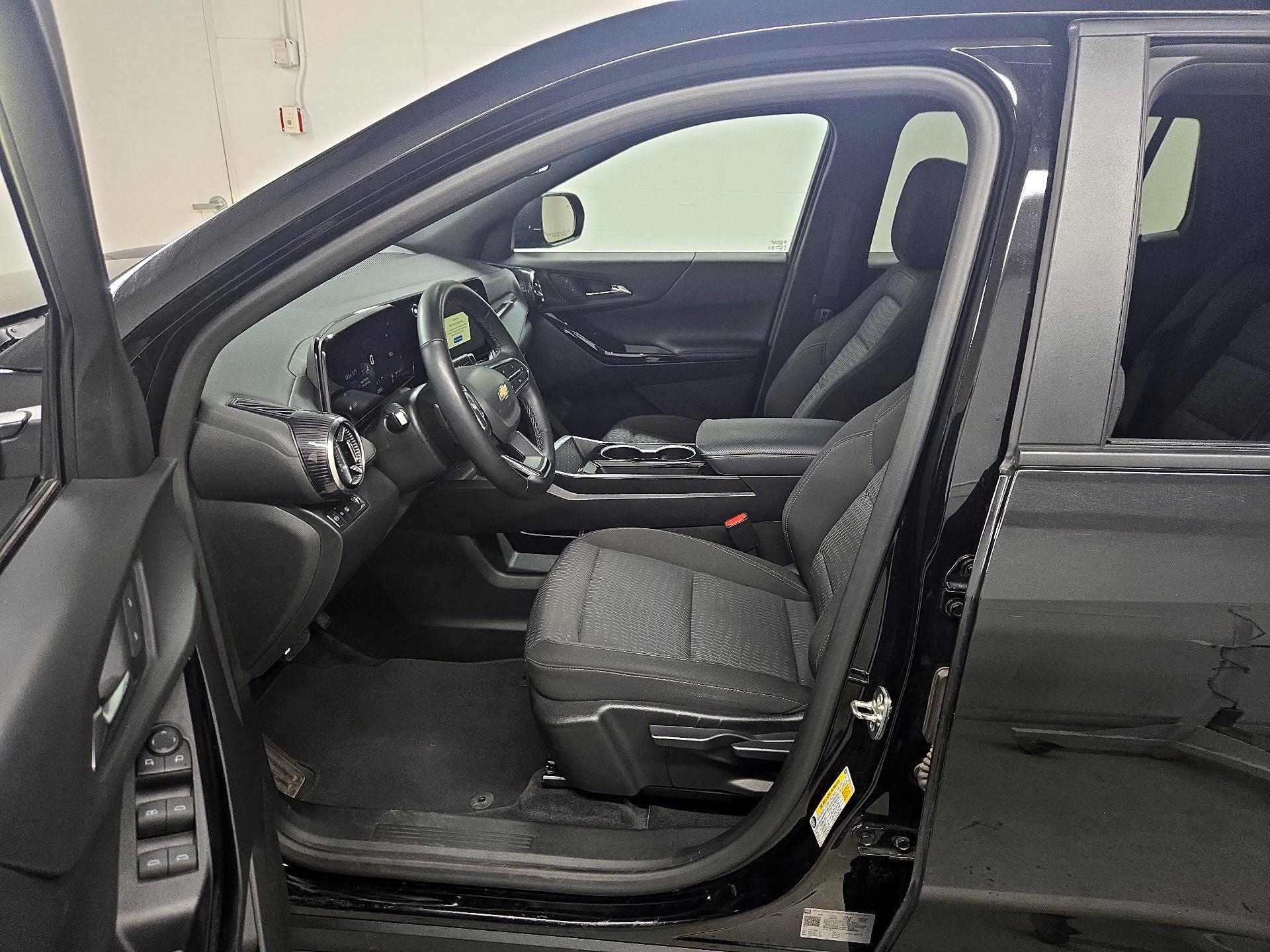 Thumbnail: 2025 Chevrolet Equinox - 11