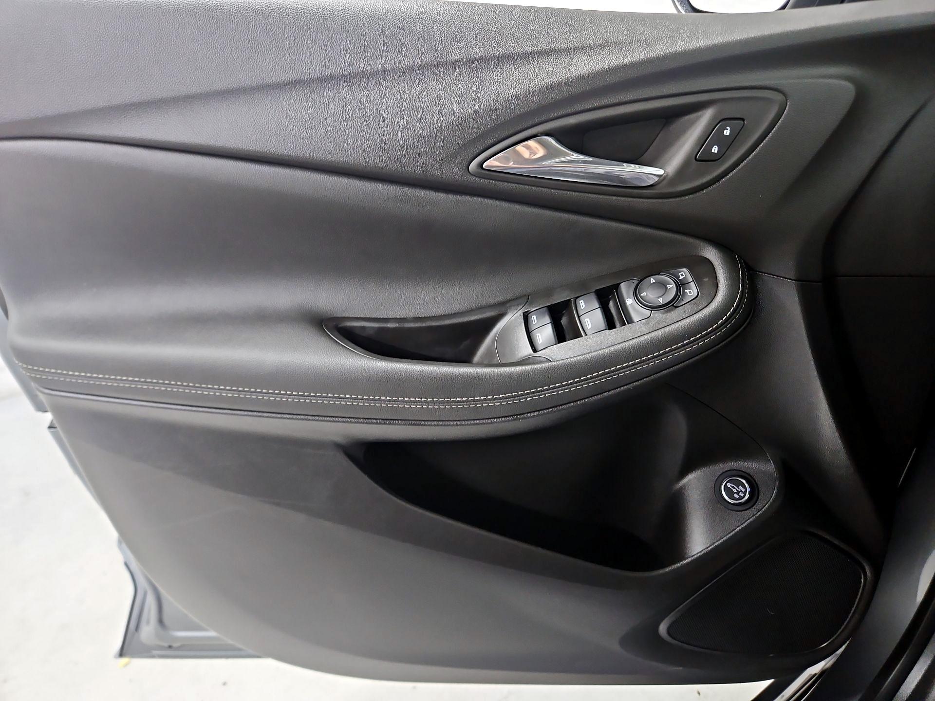 Thumbnail: 2023 Buick Encore GX - 12