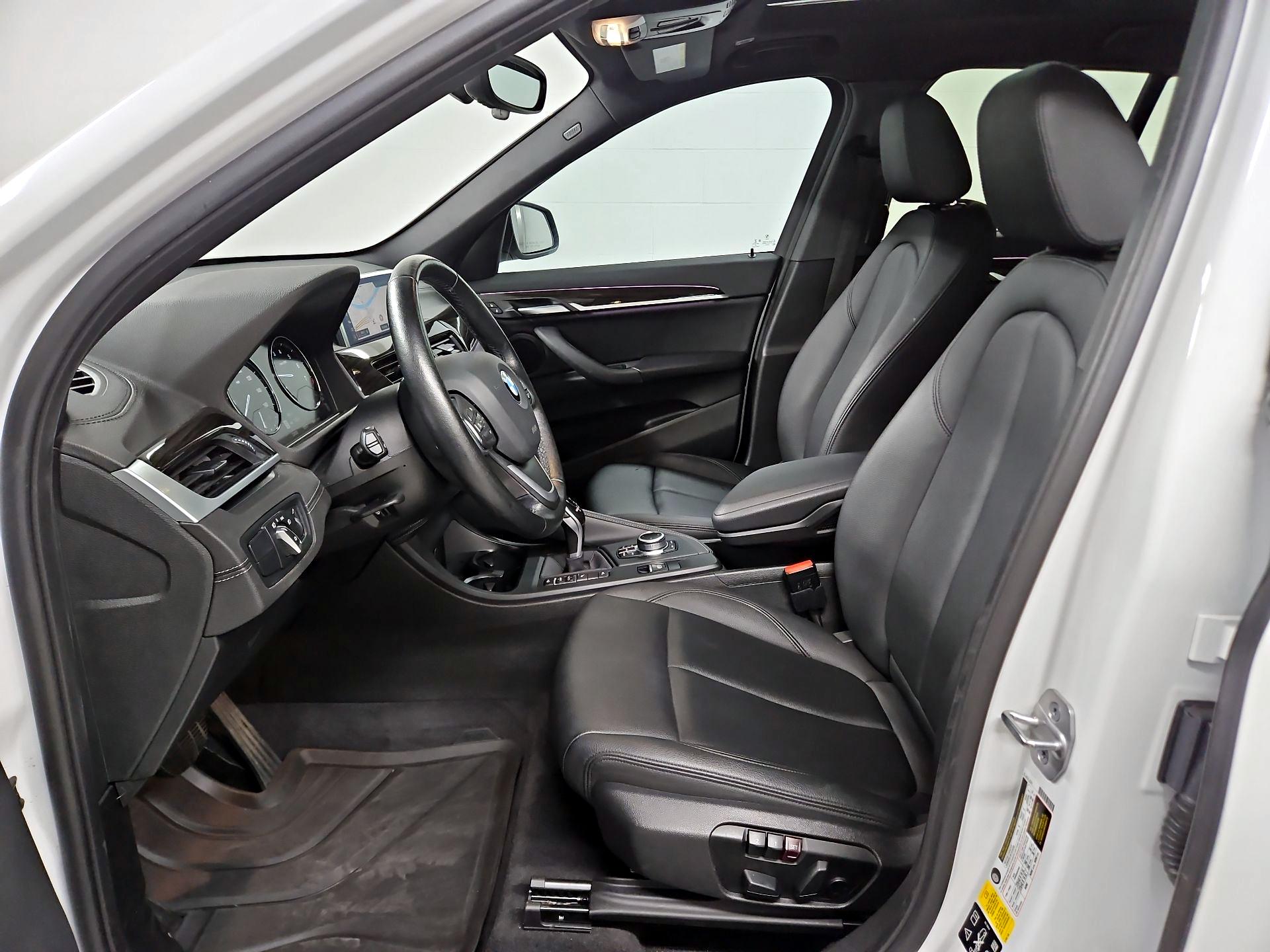 Thumbnail: 2021 BMW X1 - 11