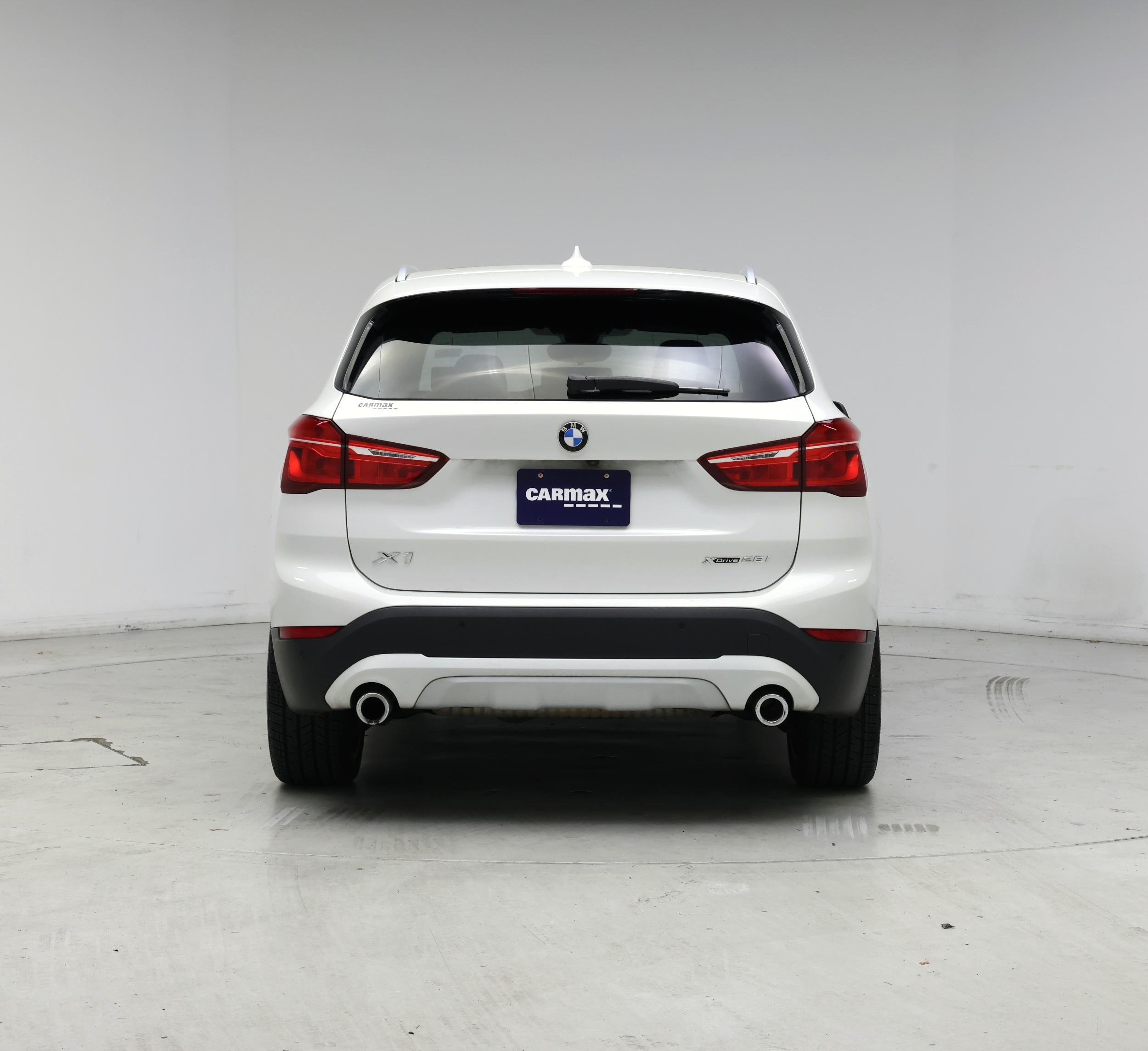 Thumbnail: 2021 BMW X1 - 6
