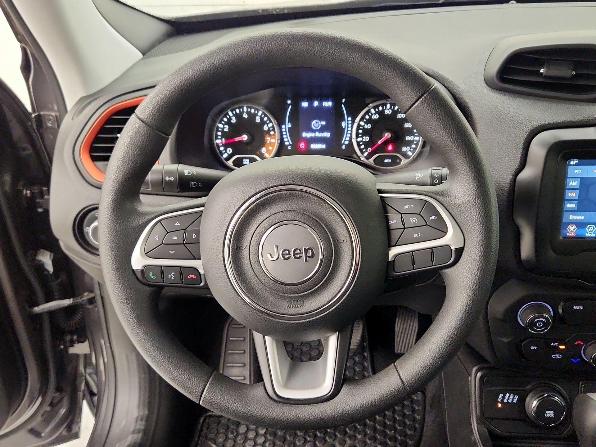 Thumbnail: 2018 Jeep Renegade - 10