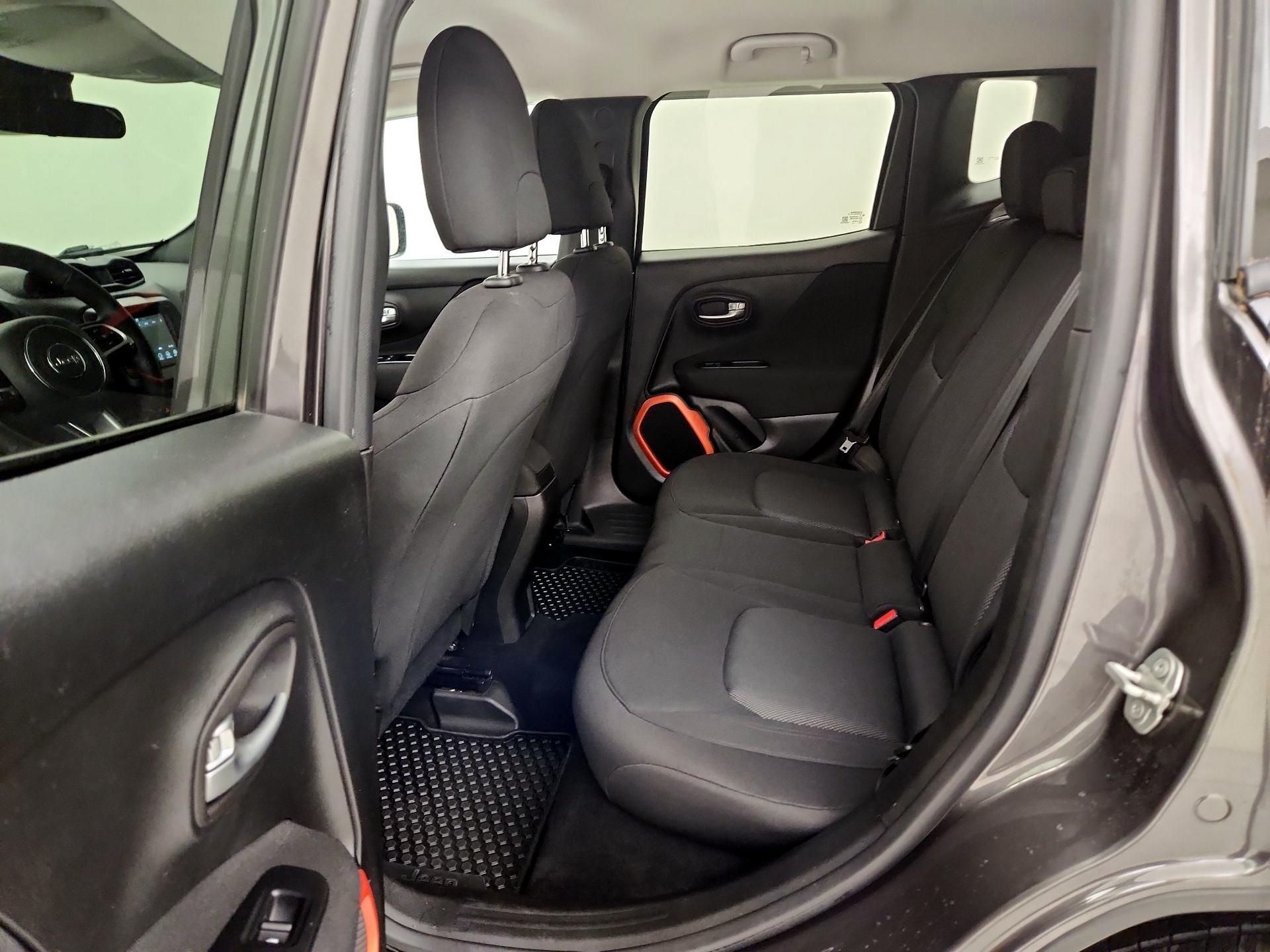 Thumbnail: 2018 Jeep Renegade - 19