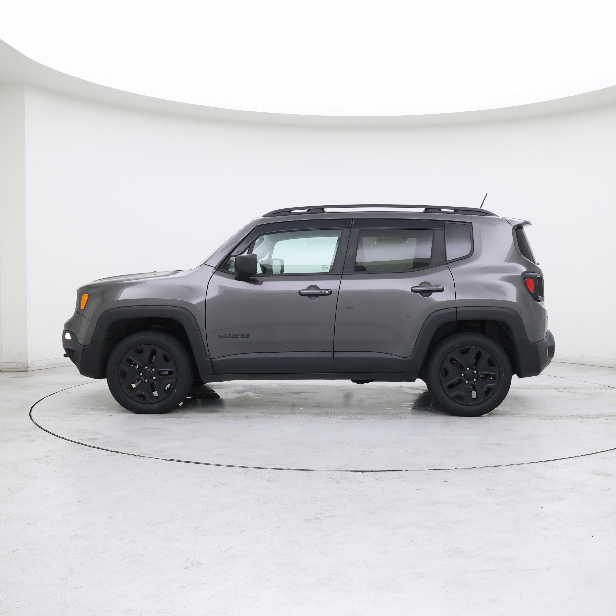 Thumbnail: 2018 Jeep Renegade - 3