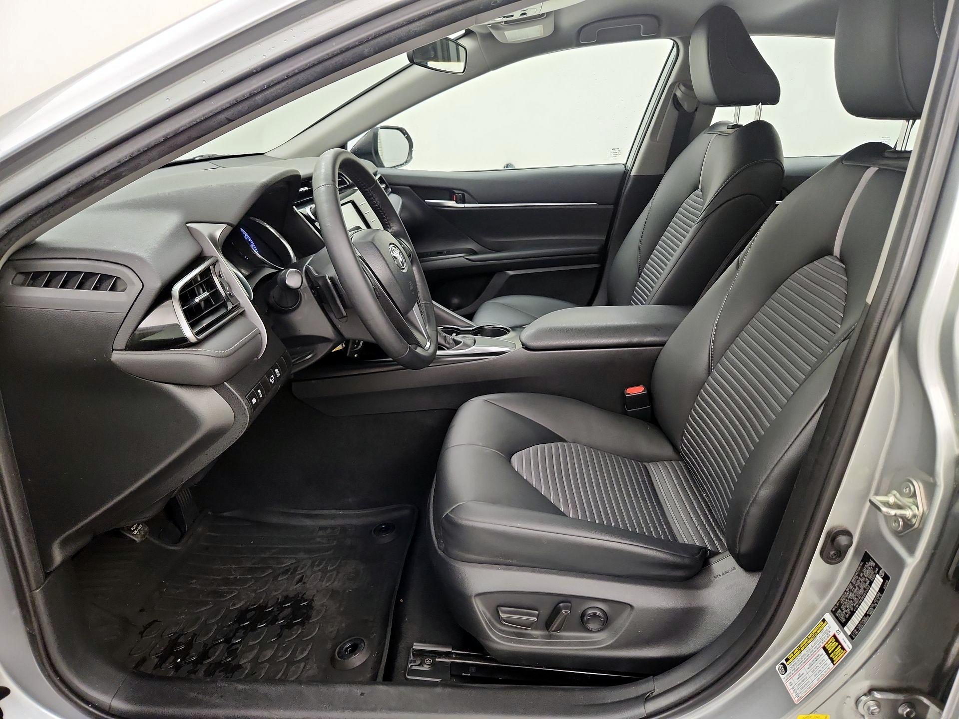 Thumbnail: 2019 Toyota Camry - 11