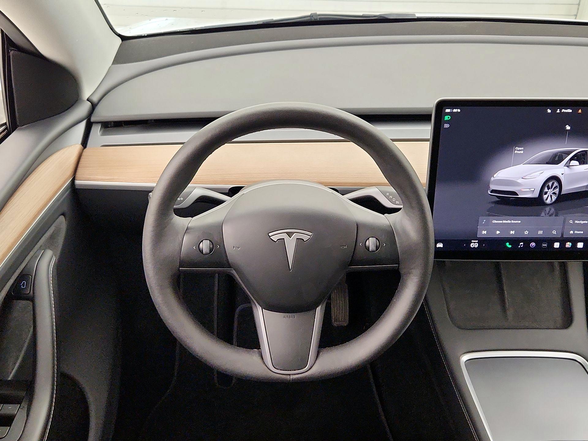 Thumbnail: 2023 Tesla Model Y - 10