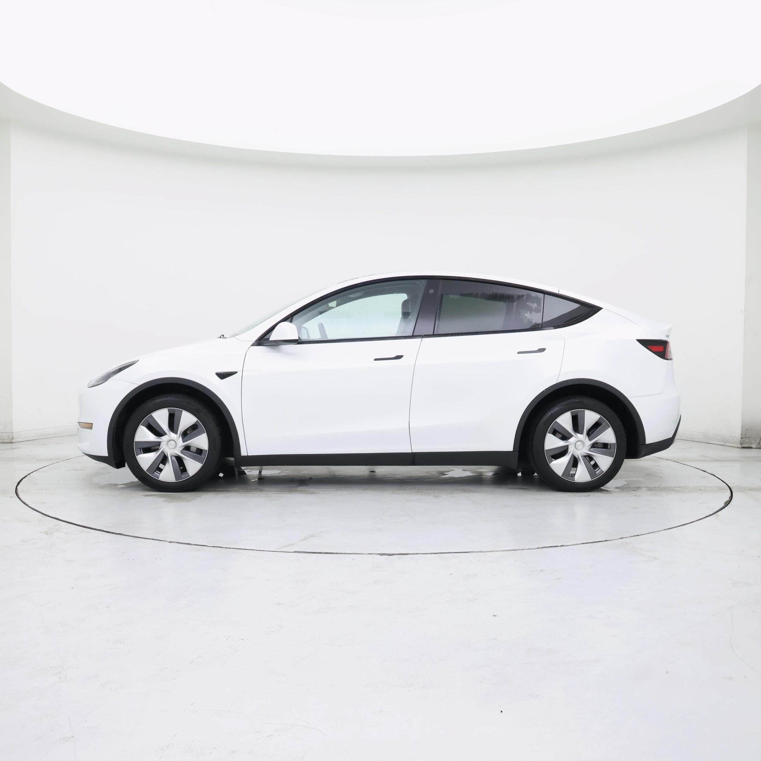 Thumbnail: 2023 Tesla Model Y - 3