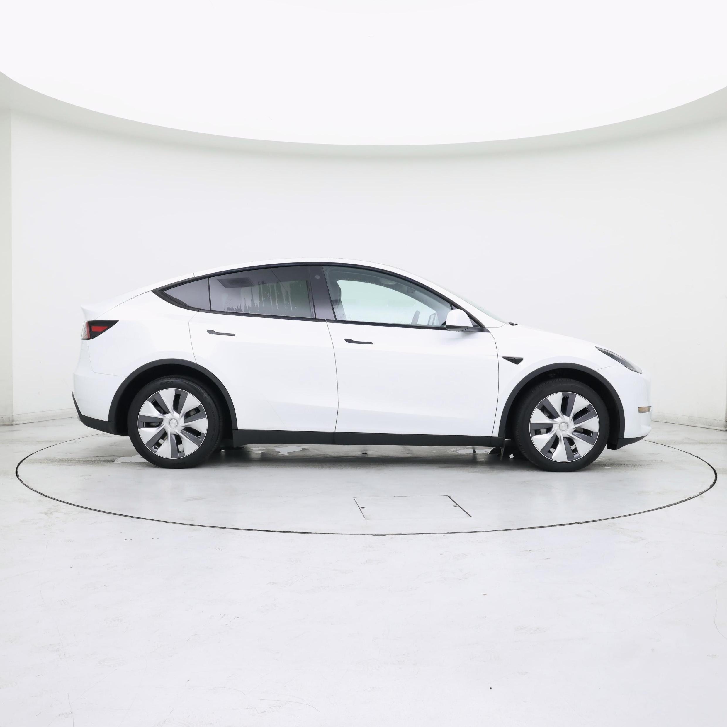 Thumbnail: 2023 Tesla Model Y - 7