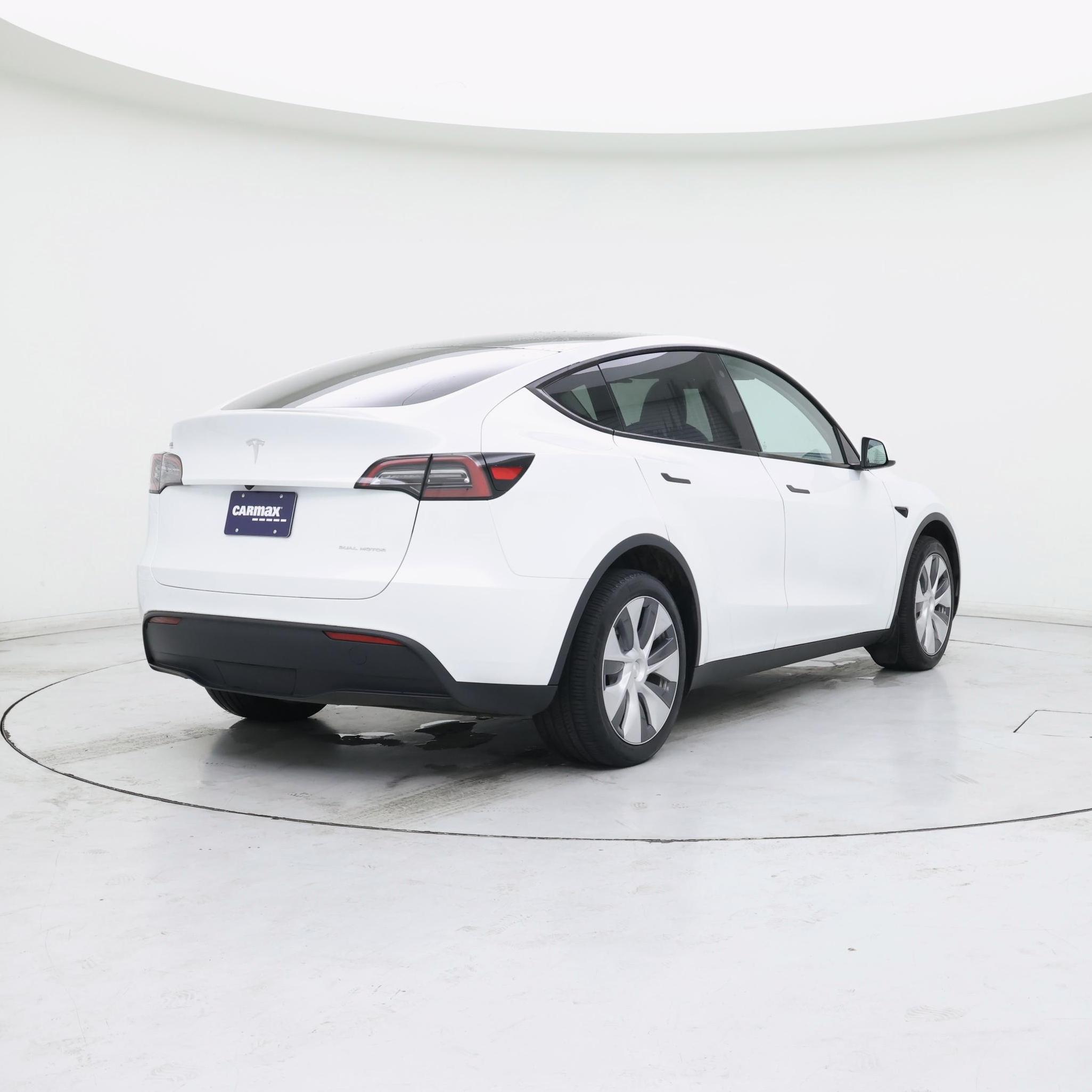 Thumbnail: 2023 Tesla Model Y - 8