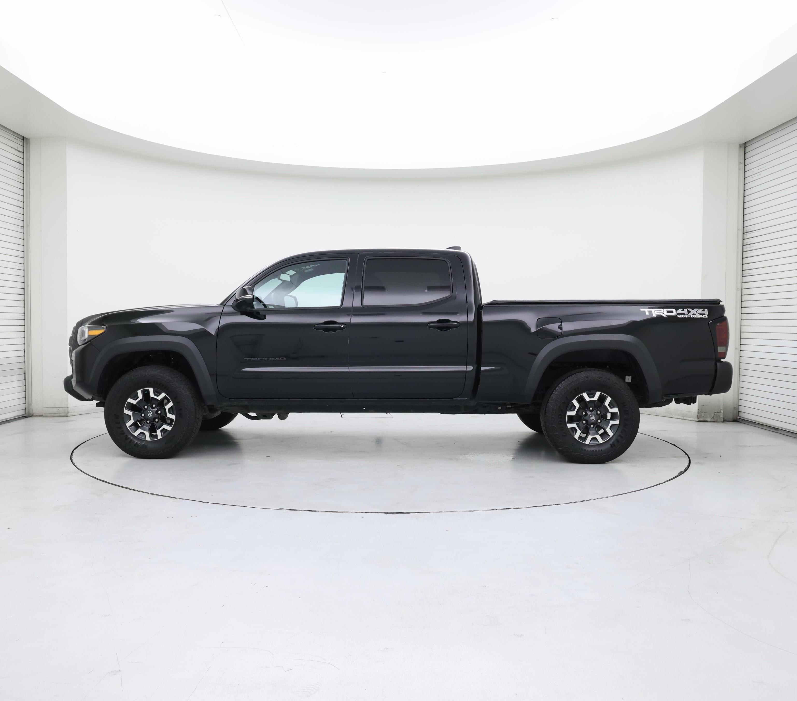 Thumbnail: 2023 Toyota Tacoma - 3