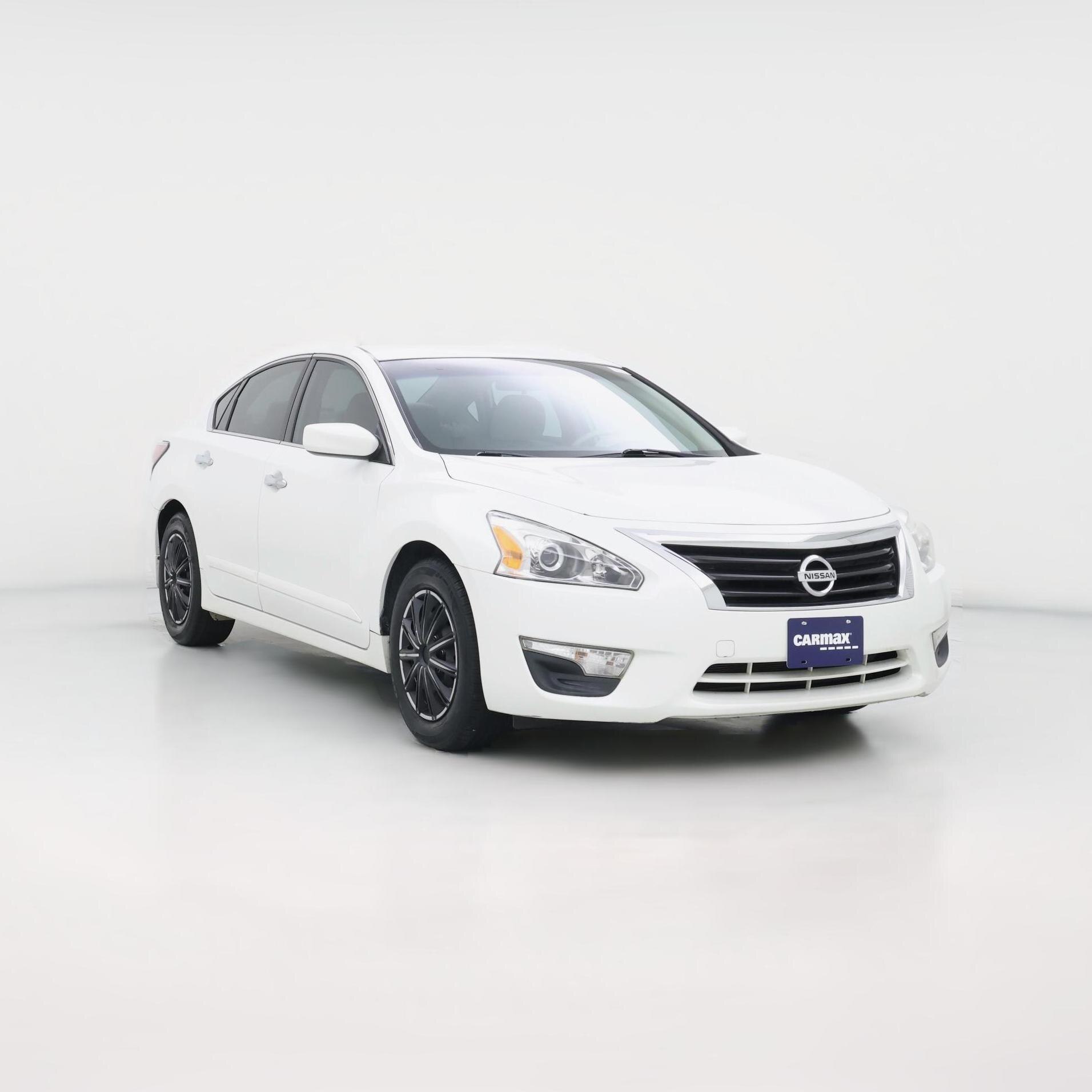 Thumbnail: 2015 Nissan Altima - 1