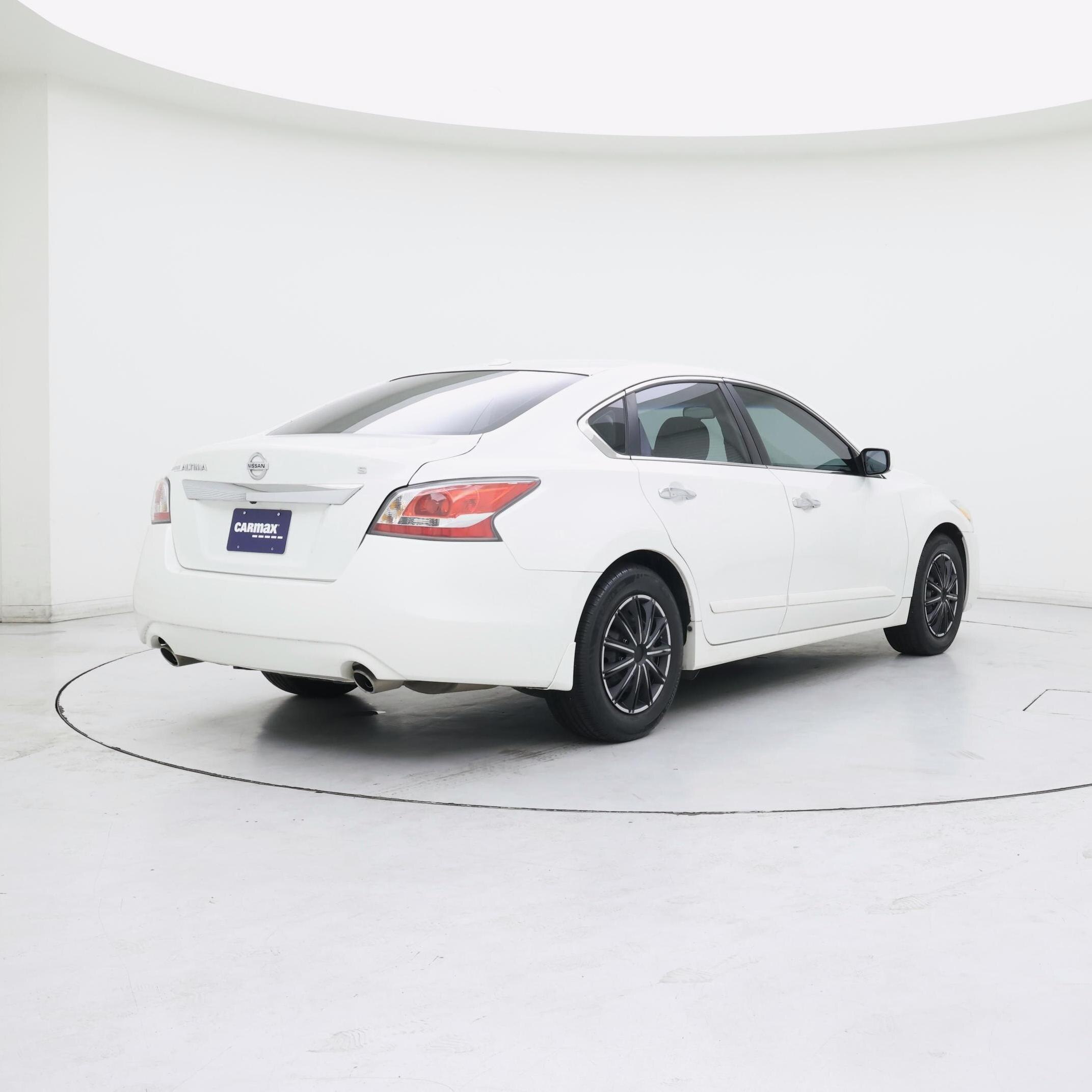 Thumbnail: 2015 Nissan Altima - 8