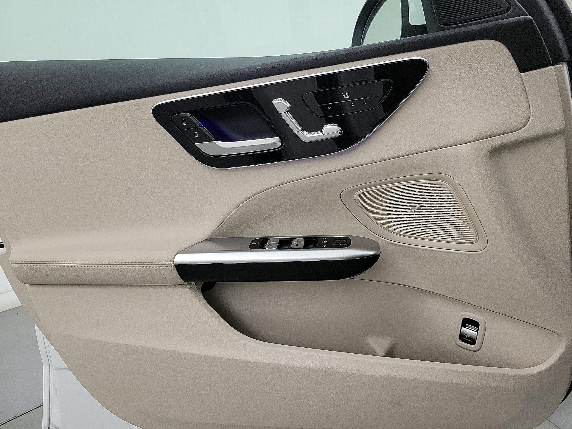 Thumbnail: 2025 Mercedes-Benz C-Class - 12