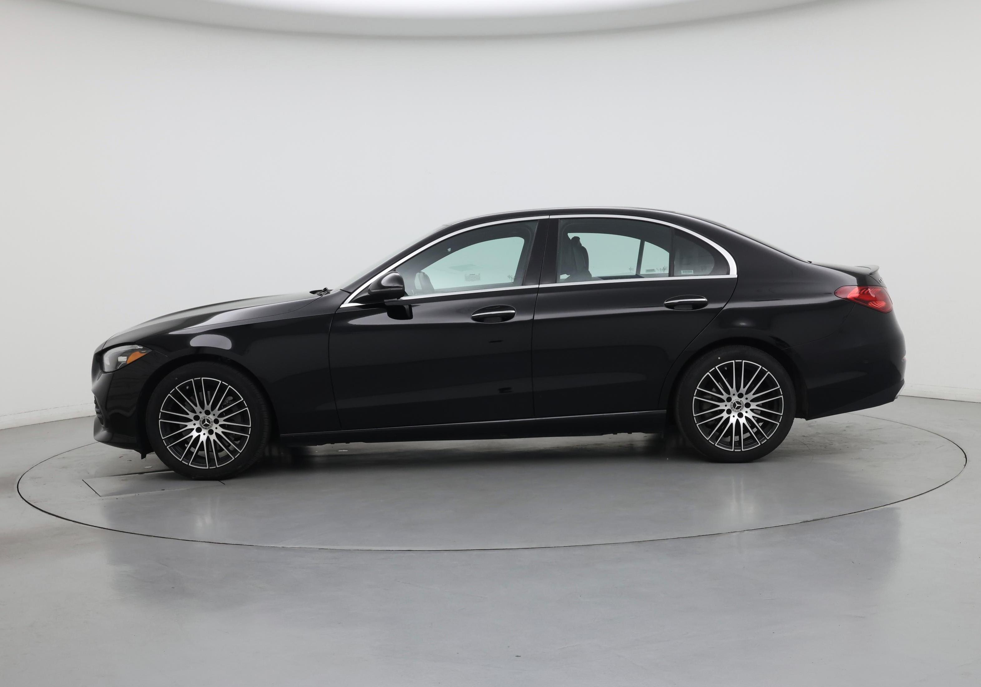 Thumbnail: 2025 Mercedes-Benz C-Class - 3