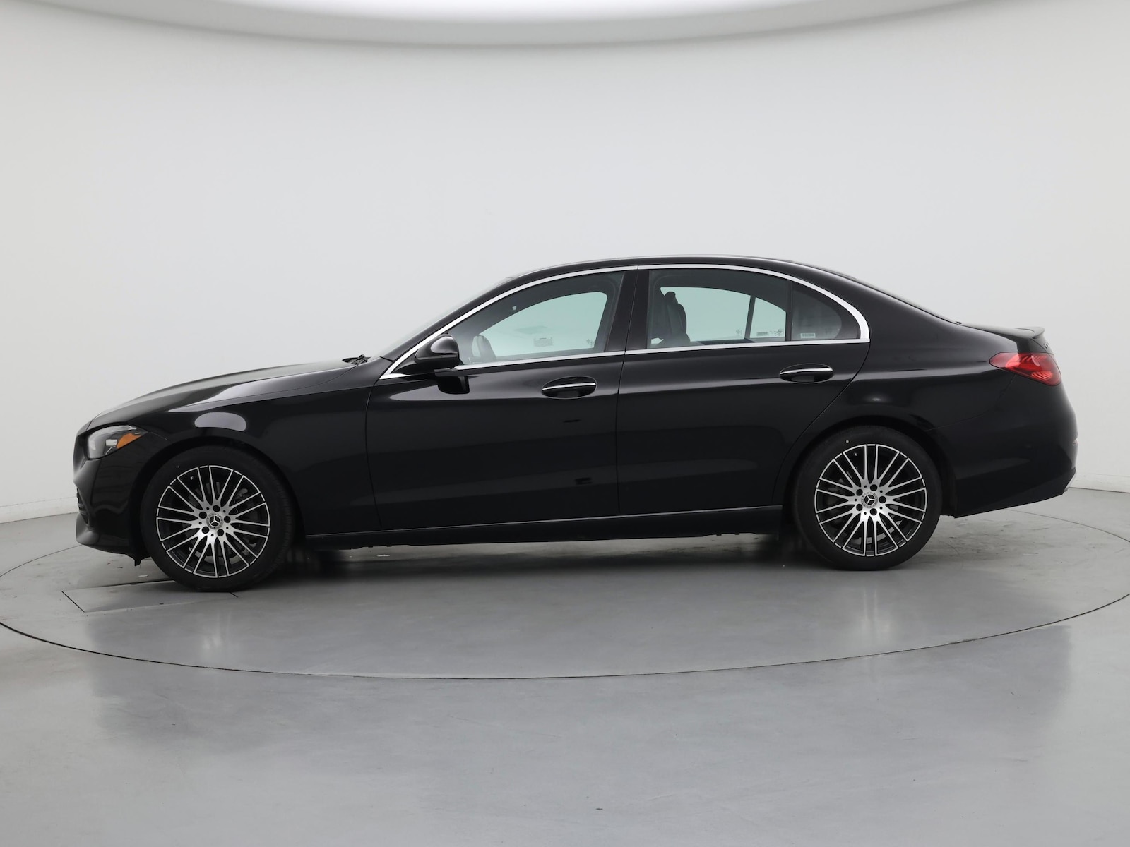 2025 Mercedes-Benz C-Class Sedan C 300 - Photo 4