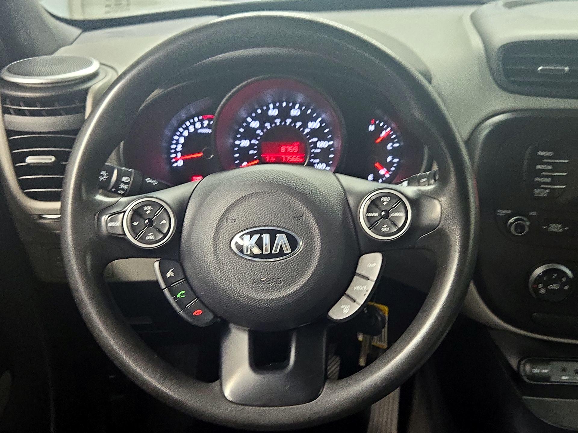 Thumbnail: 2015 Kia Soul - 10