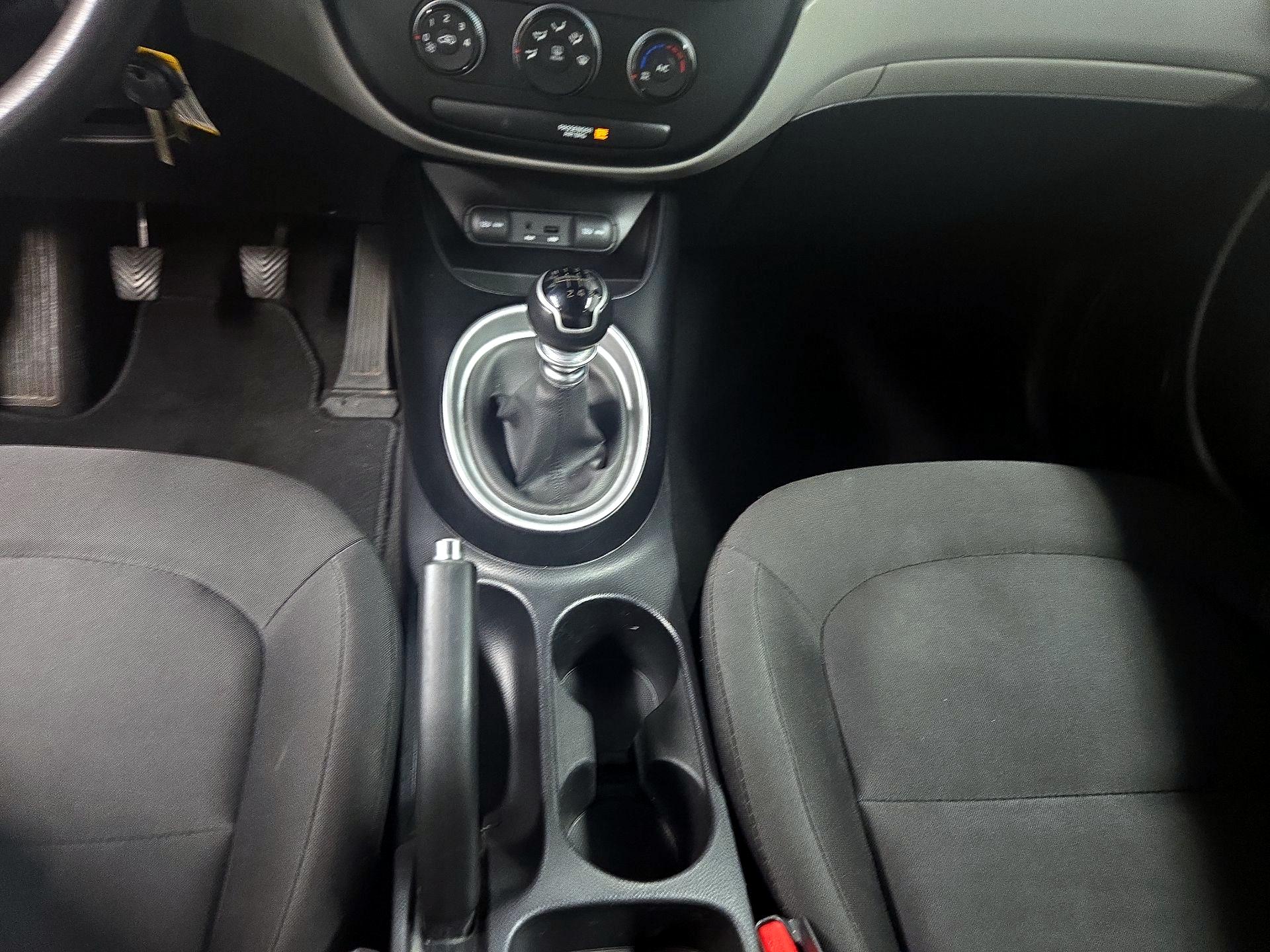 Thumbnail: 2015 Kia Soul - 16