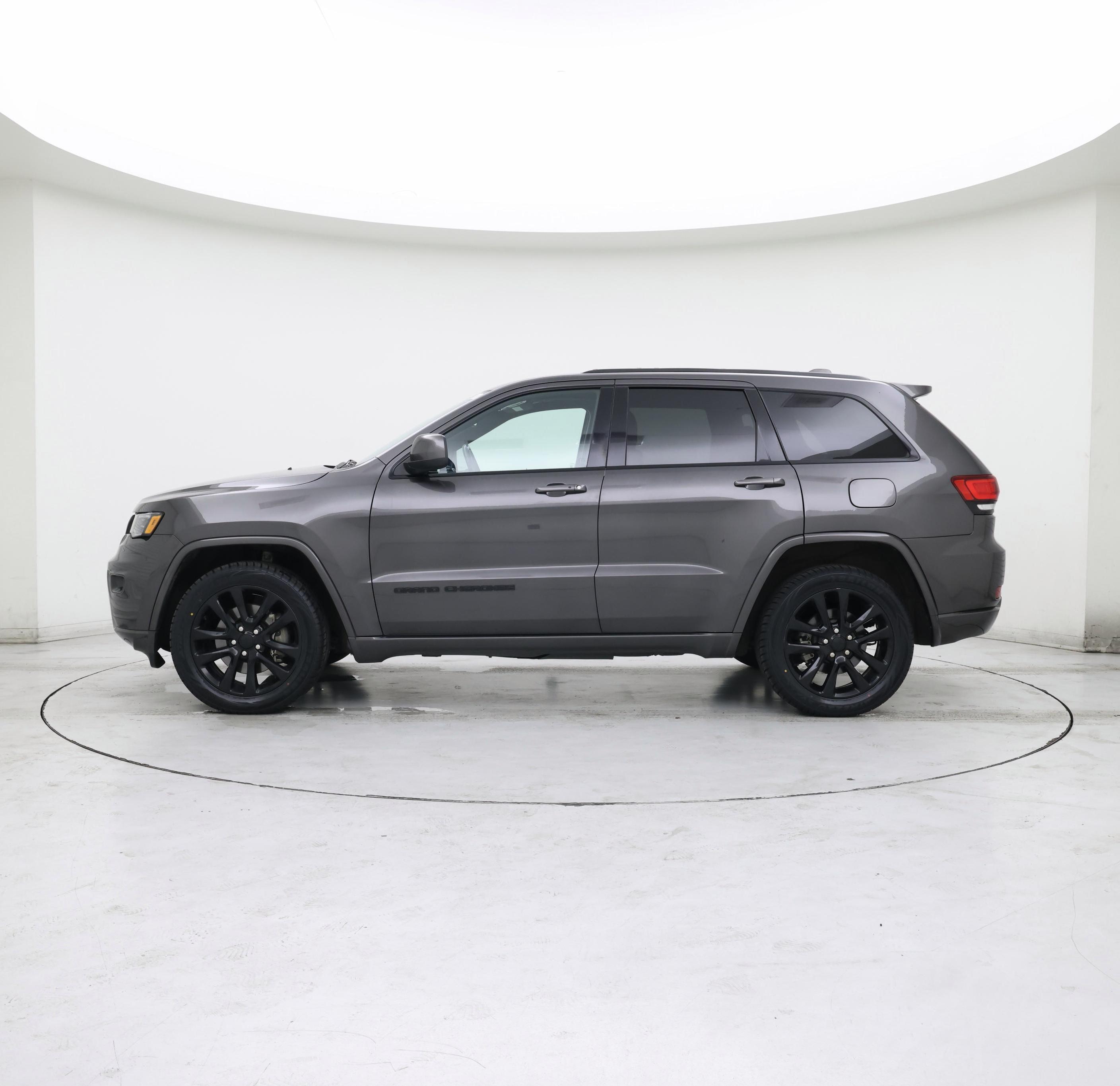 Thumbnail: 2021 Jeep Grand Cherokee - 3