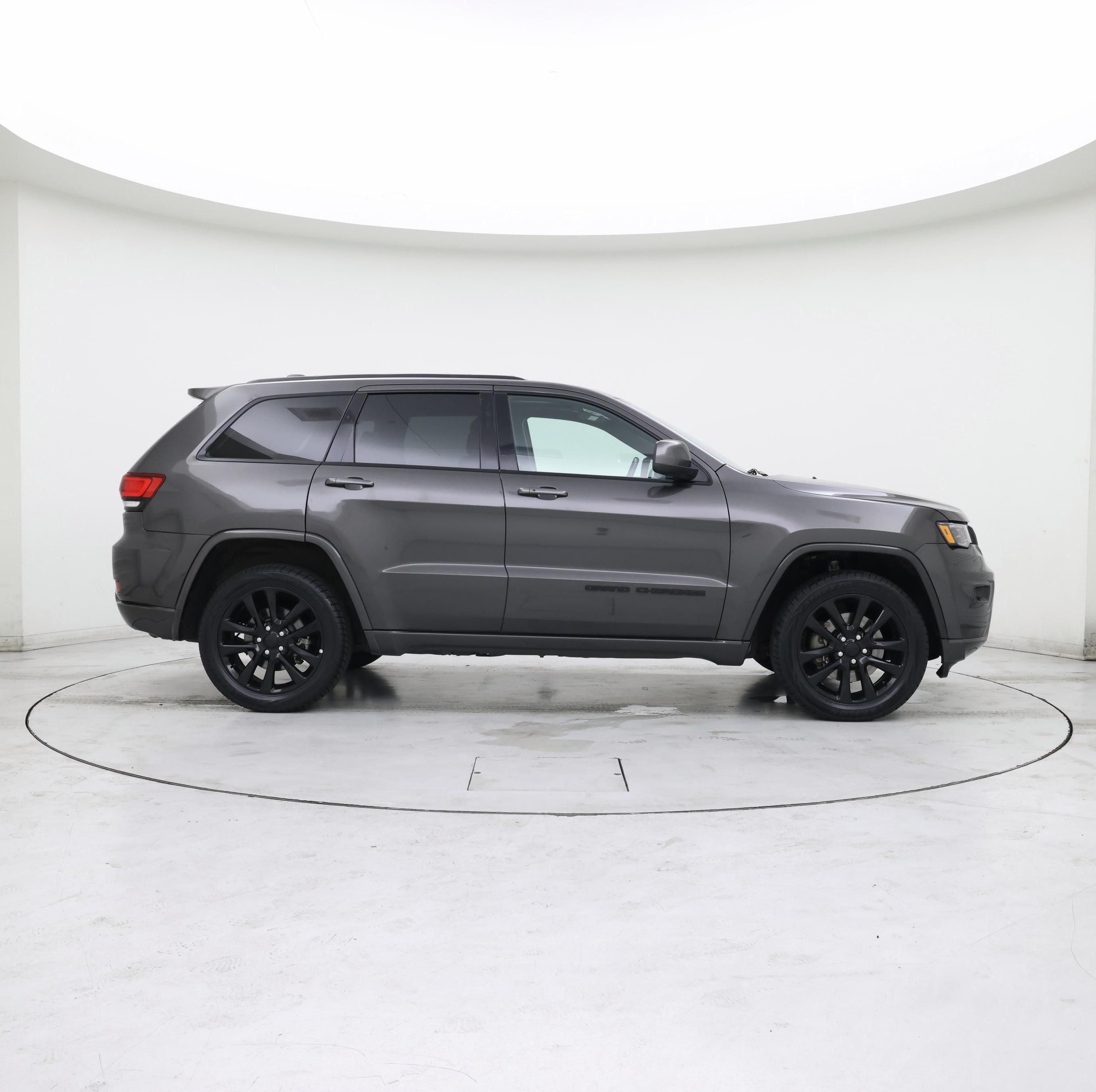 Thumbnail: 2021 Jeep Grand Cherokee - 7