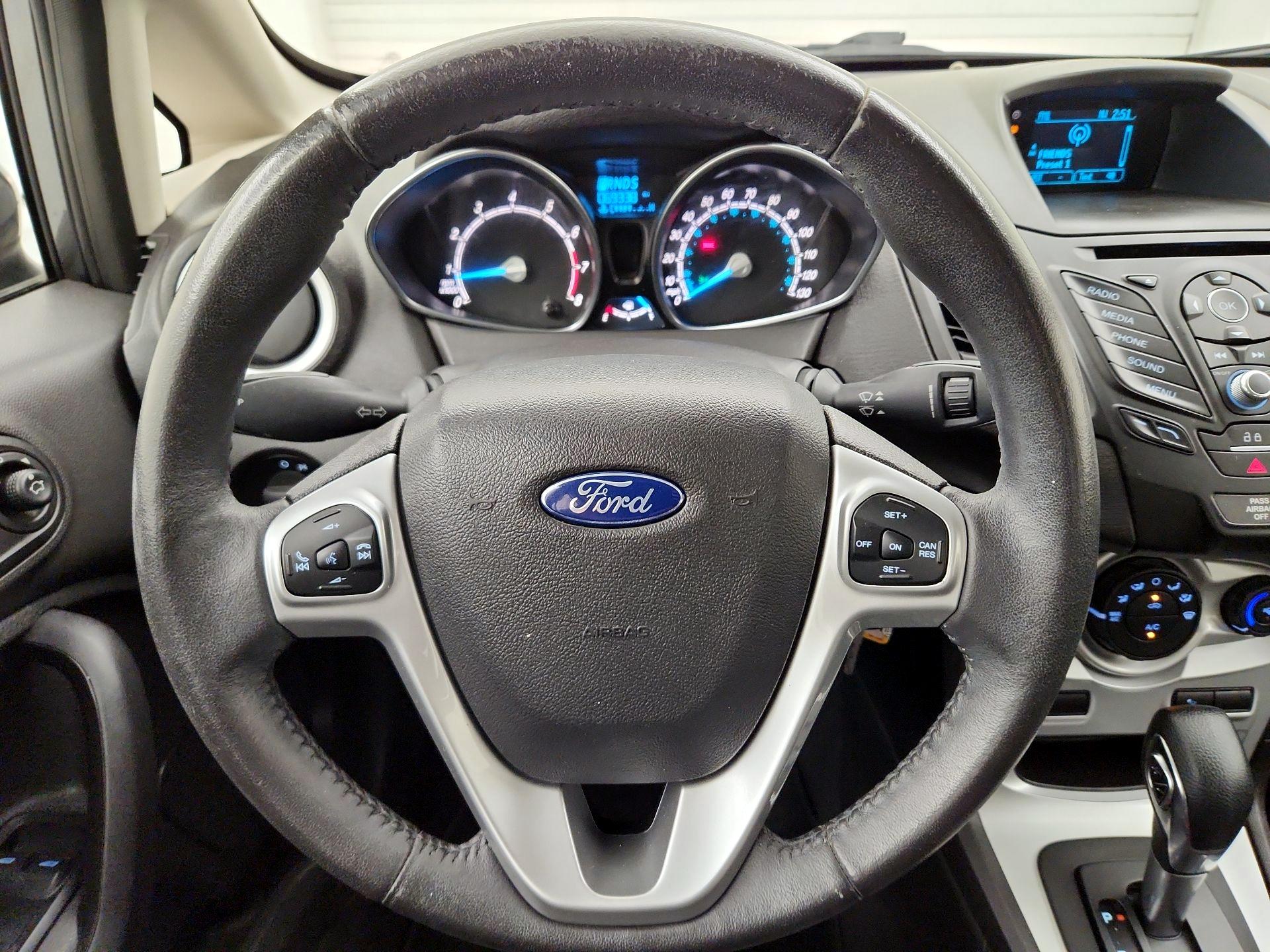 Thumbnail: 2016 Ford Fiesta - 10