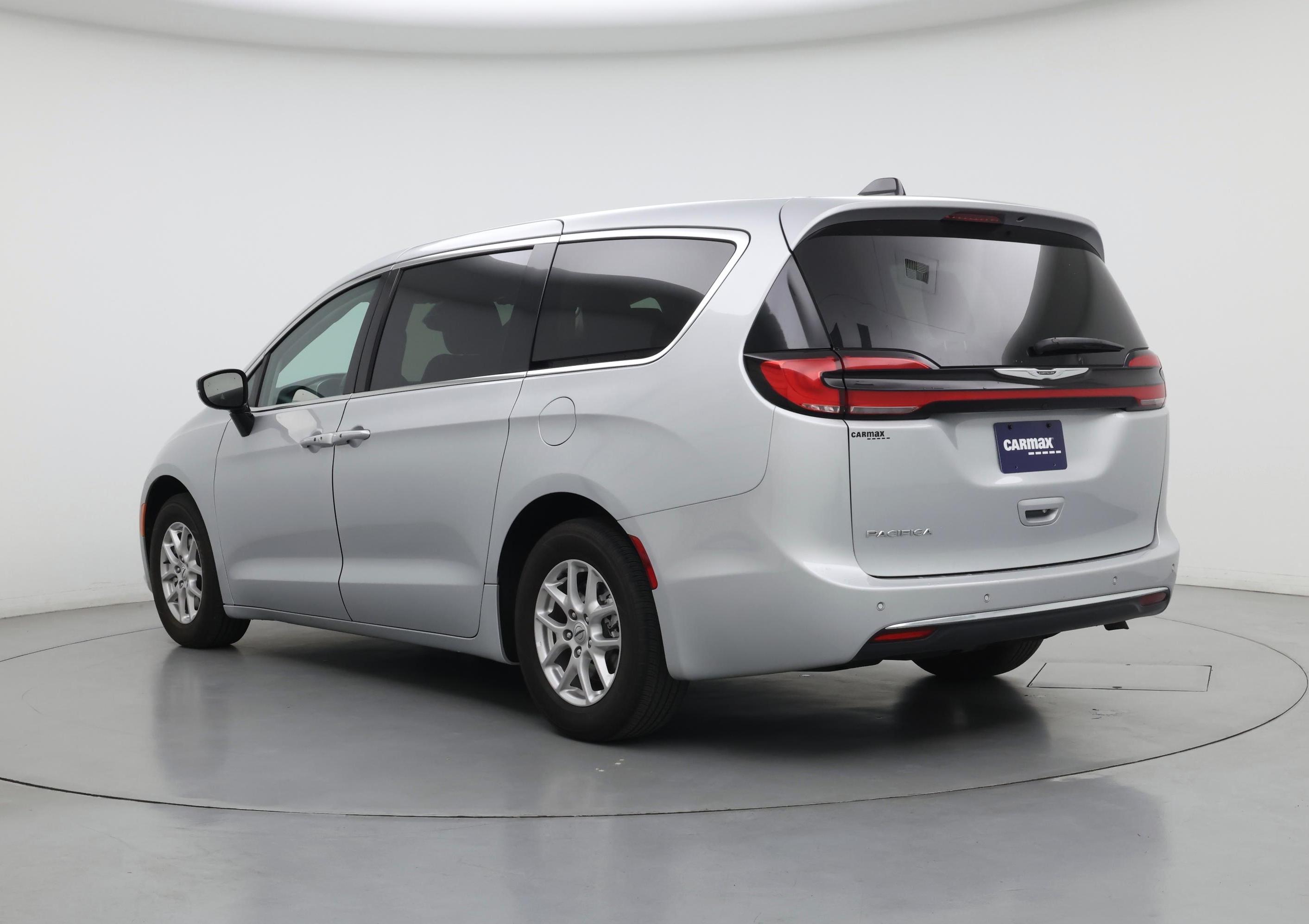 Thumbnail: 2024 Chrysler Pacifica - 2