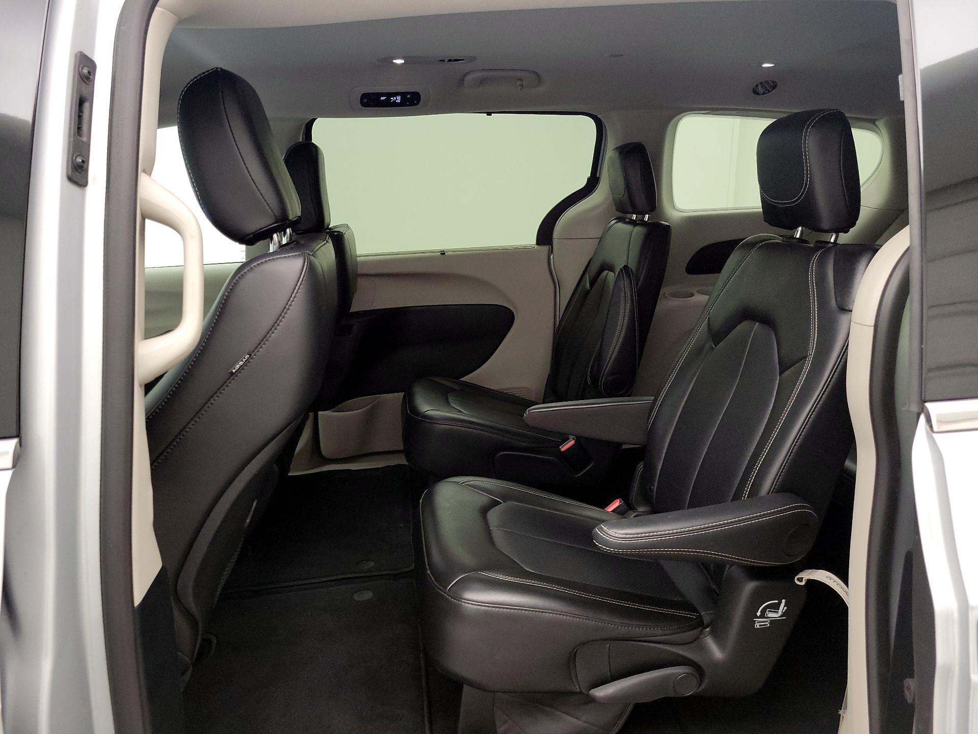 Thumbnail: 2024 Chrysler Pacifica - 19